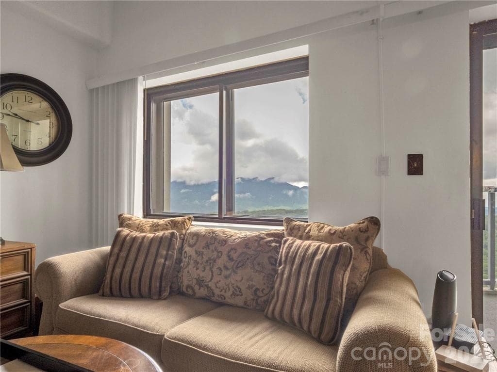 Condominium at Sugar Mountain, photo 5 of 39