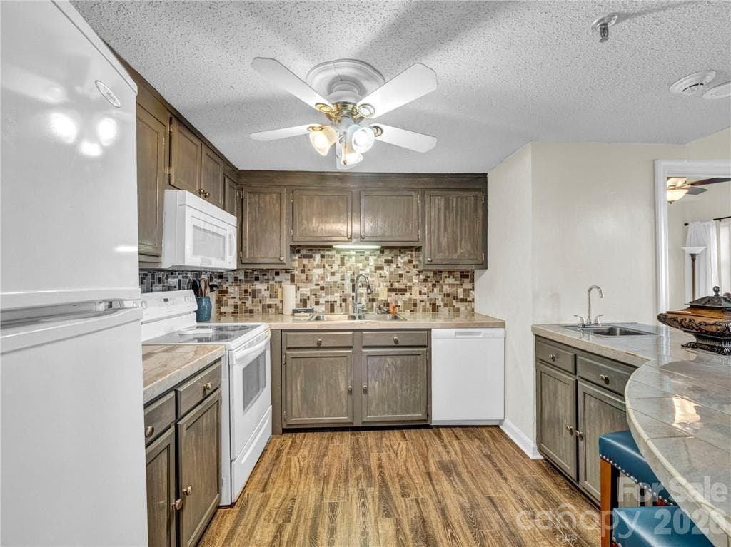 Condominium at Sugar Mountain, photo 6 of 39
