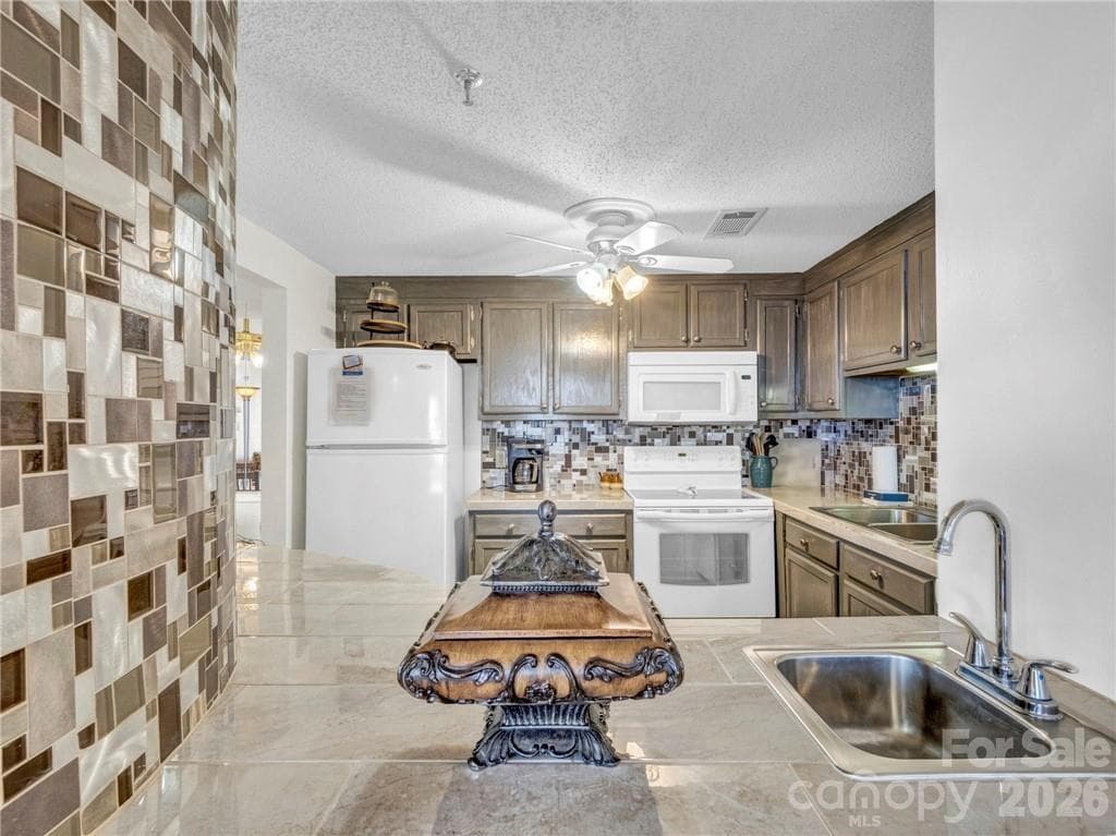 Condominium at Sugar Mountain, photo 9 of 39