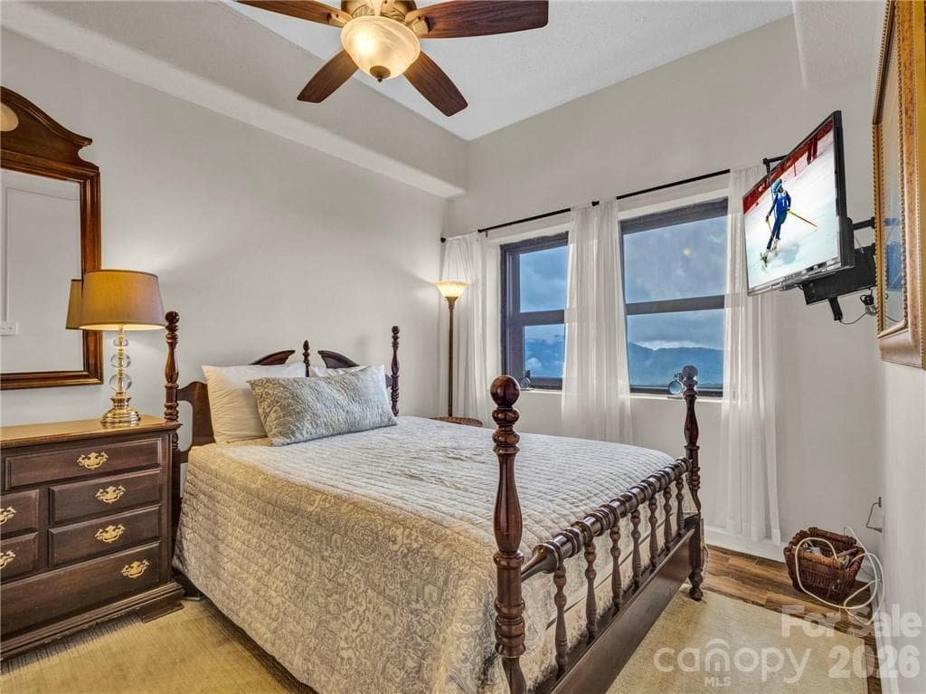 Condominium at Sugar Mountain, photo 14 of 39