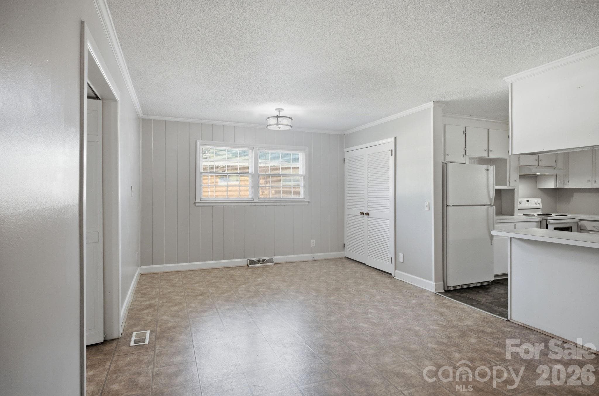 Single Family Residence at Charlotte, photo 9 of 38