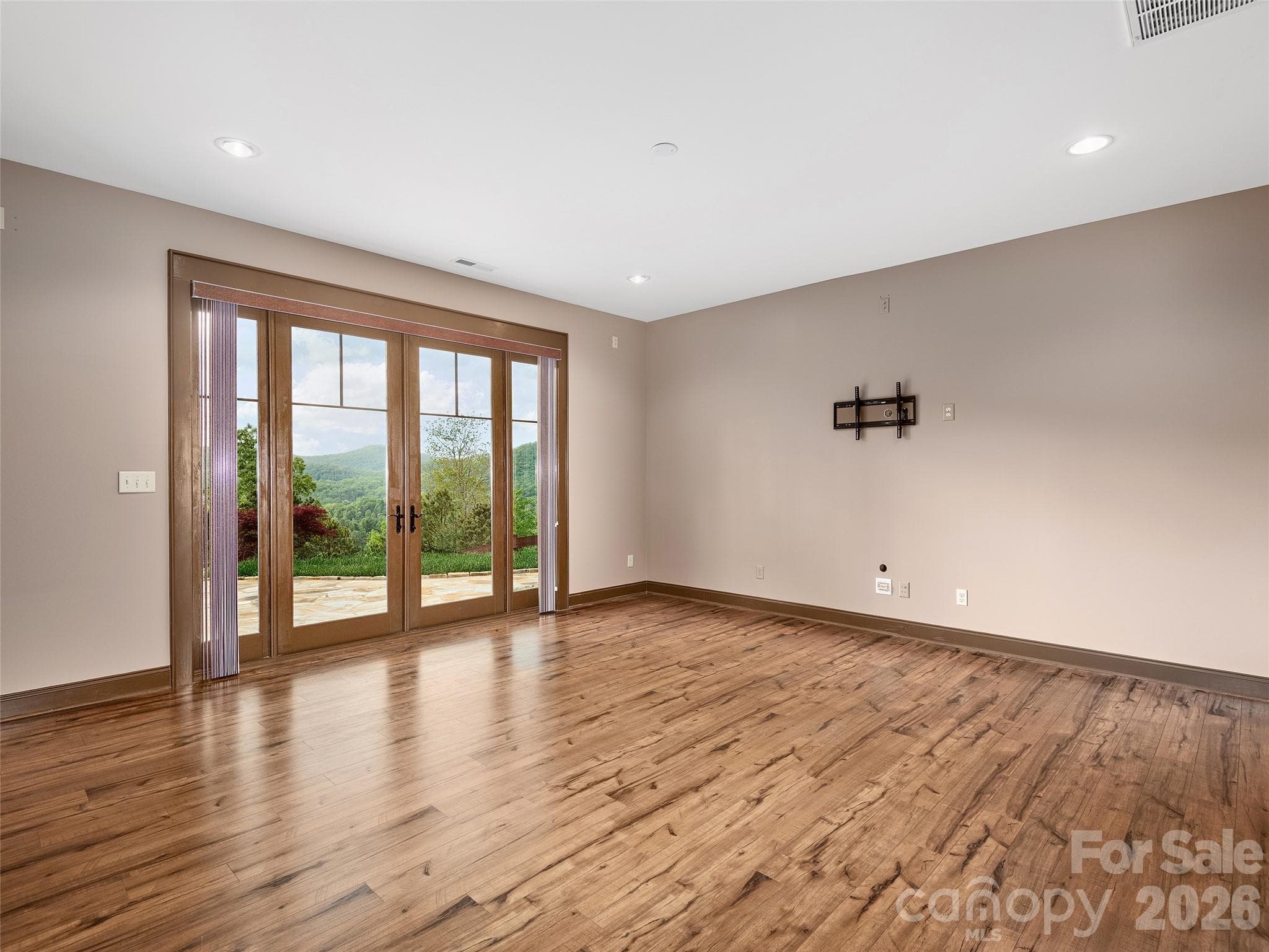 Single Family Residence at 91 Watershed Way, Horse Shoe, photo 21 of 48