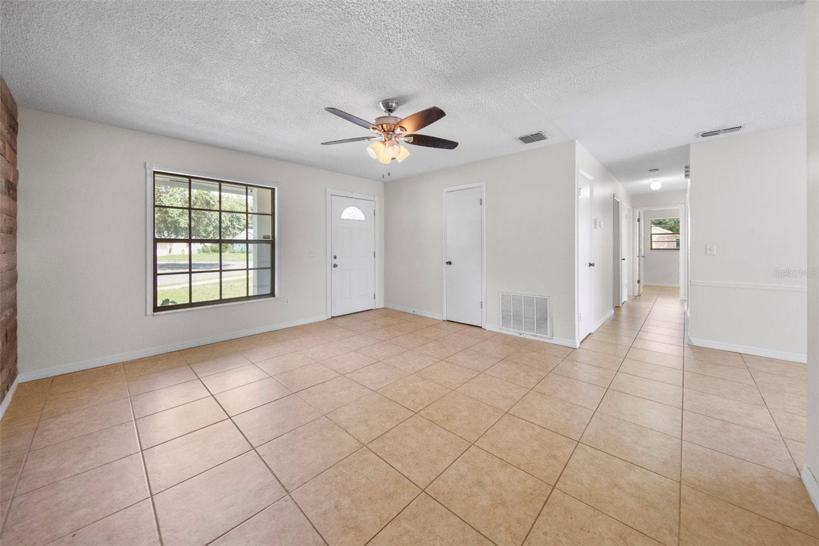 Open Living - 142 BAYBERRY CT, WINTER SPRINGS
