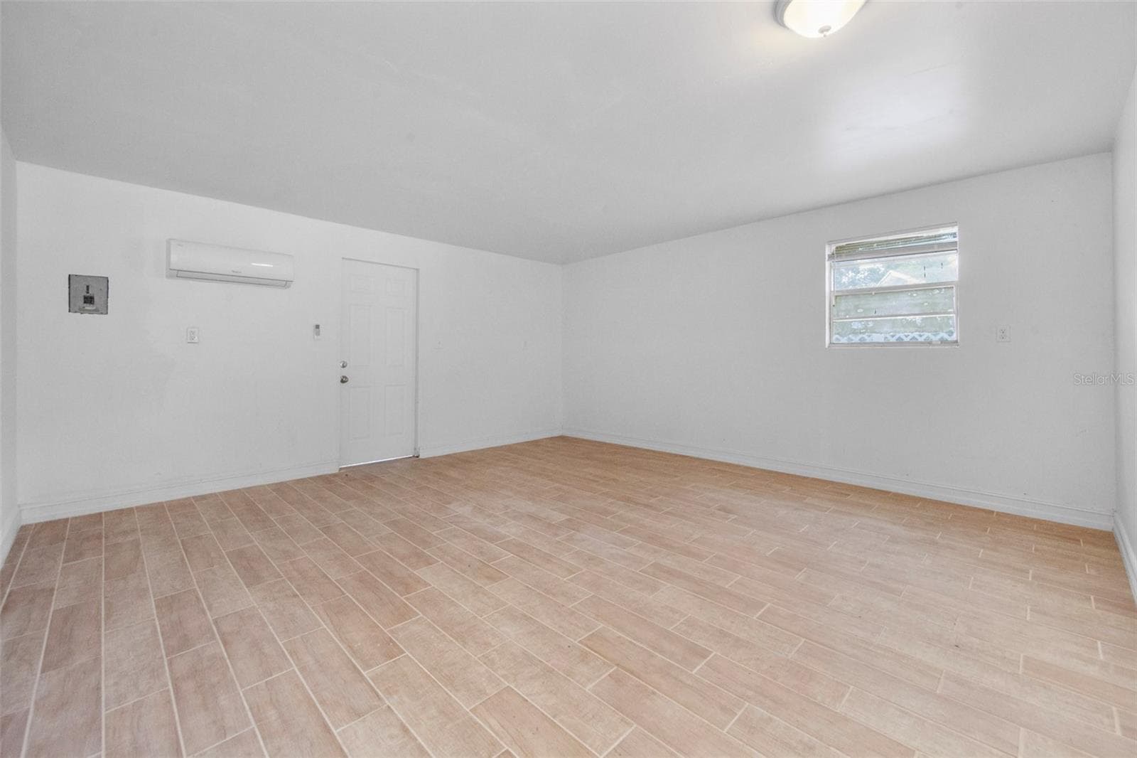 Large Bonus Room adding additional square footage - 142 BAYBERRY CT, WINTER SPRINGS