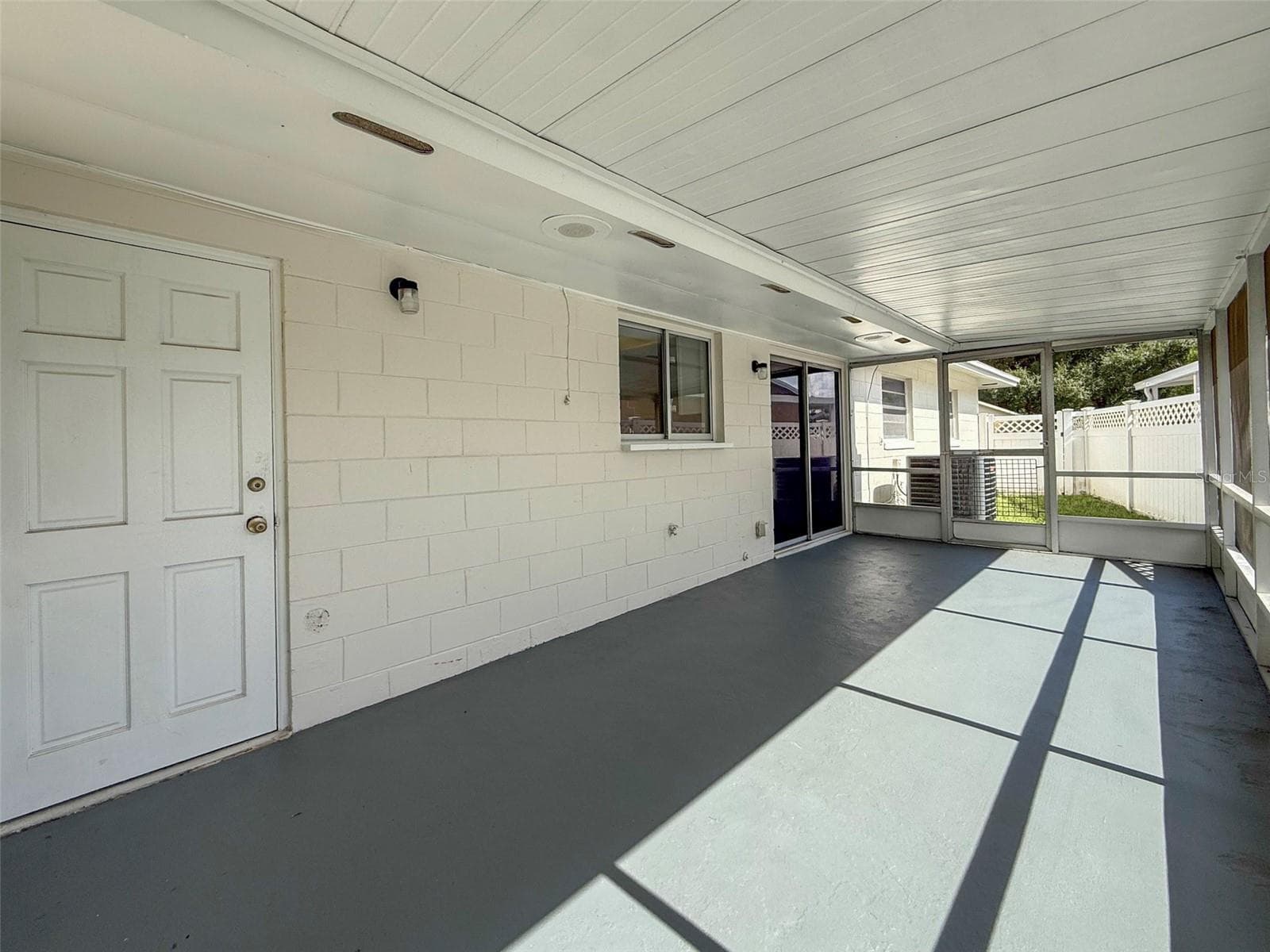 Large screened patio - 142 BAYBERRY CT, WINTER SPRINGS