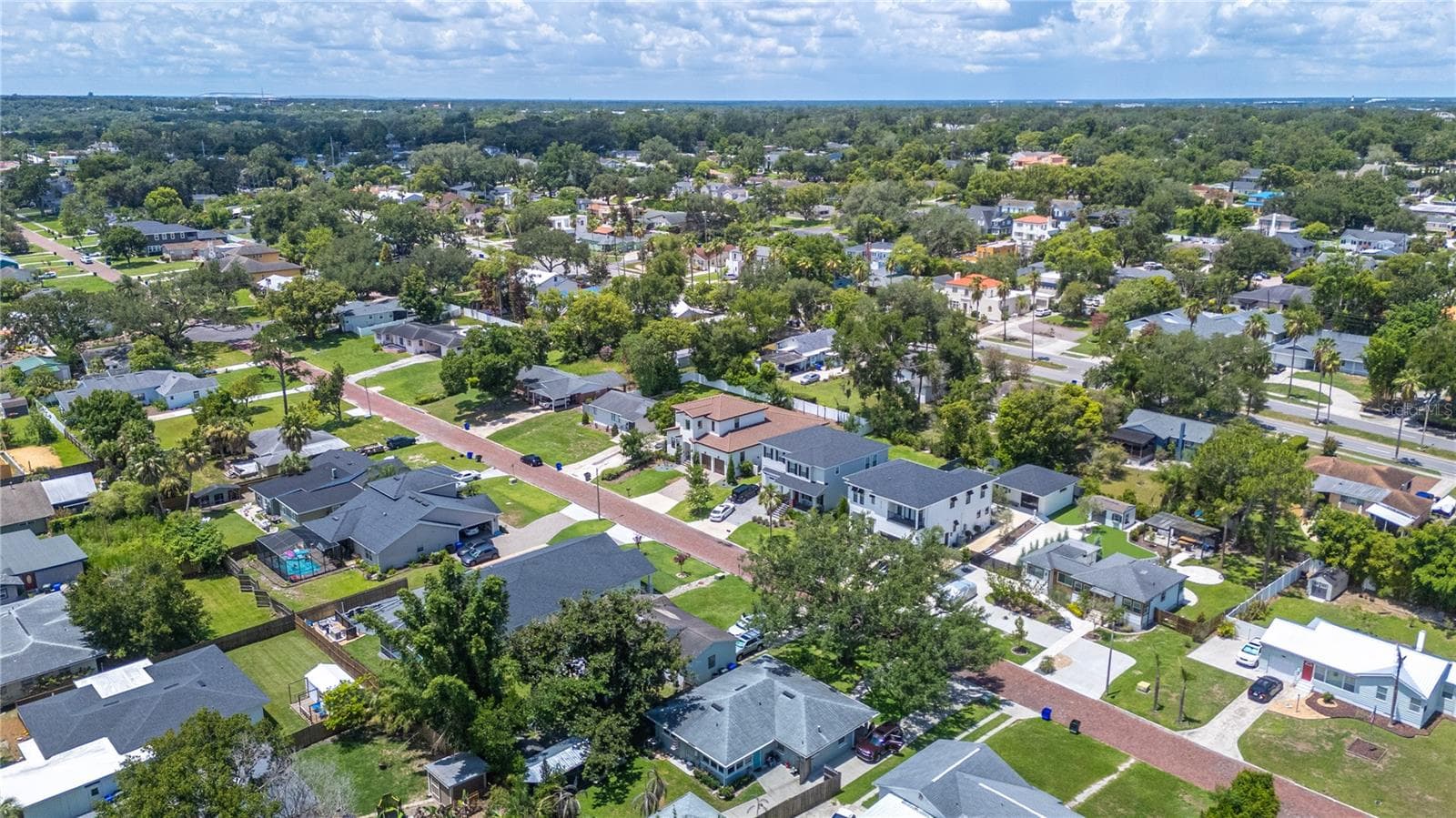 Single Family Residence at 2403 DERBYSHIRE AVE, LAKELAND, photo 61 of 62