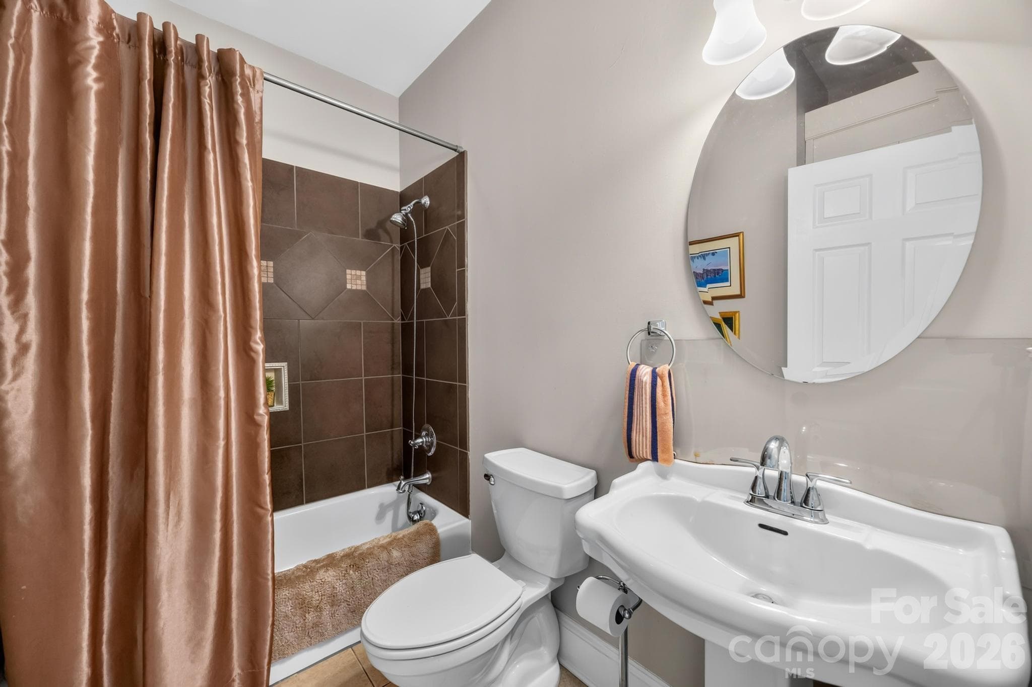 Secondary Bathroom 1- Main Level - 105 Mandarin Drive, Mooresville