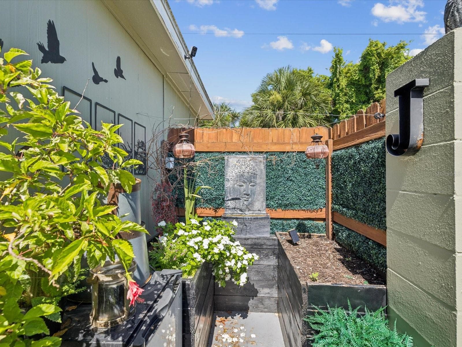 Townhouse at 1308 70TH ST N, ST PETERSBURG, photo 32 of 62