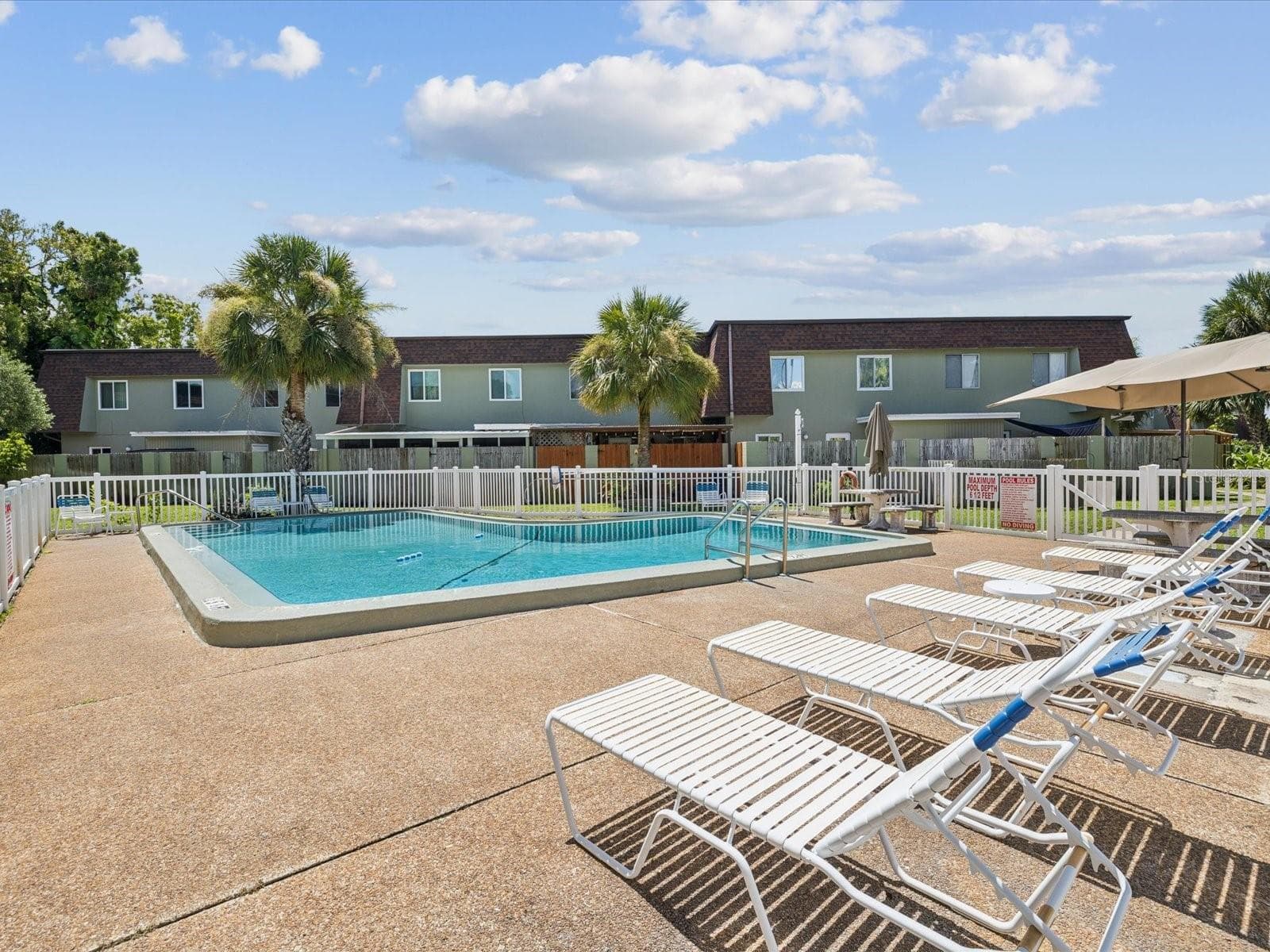 Townhouse at 1308 70TH ST N, ST PETERSBURG, photo 58 of 62