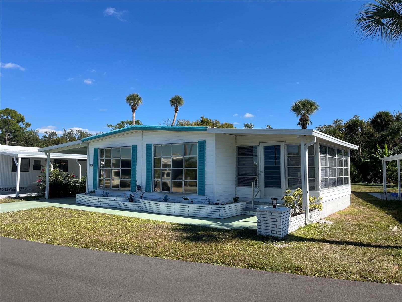 Manufactured Home at 609 CERVINA DR, VENICE, photo 3 of 38
