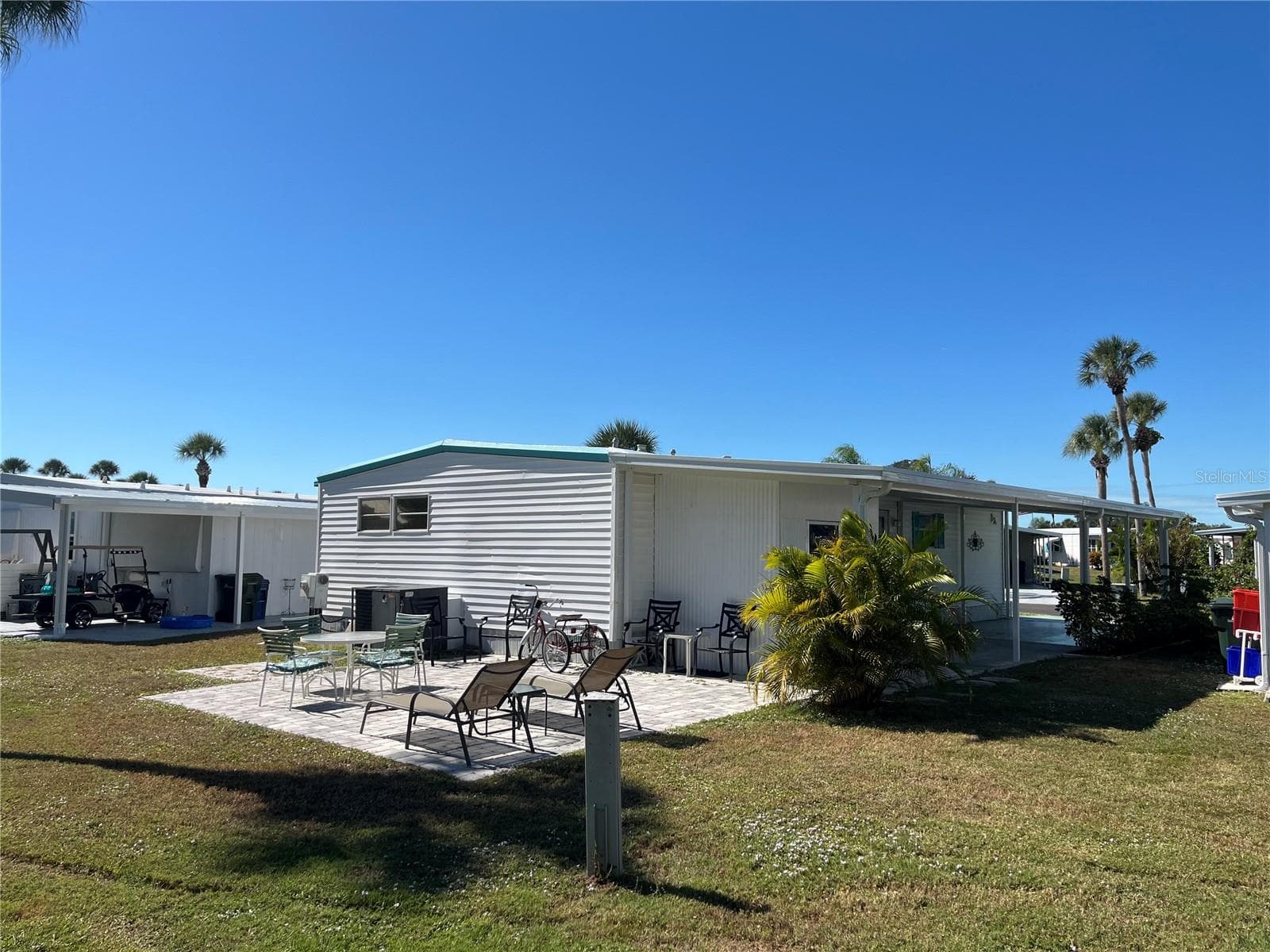 Manufactured Home at 609 CERVINA DR, VENICE, photo 7 of 38