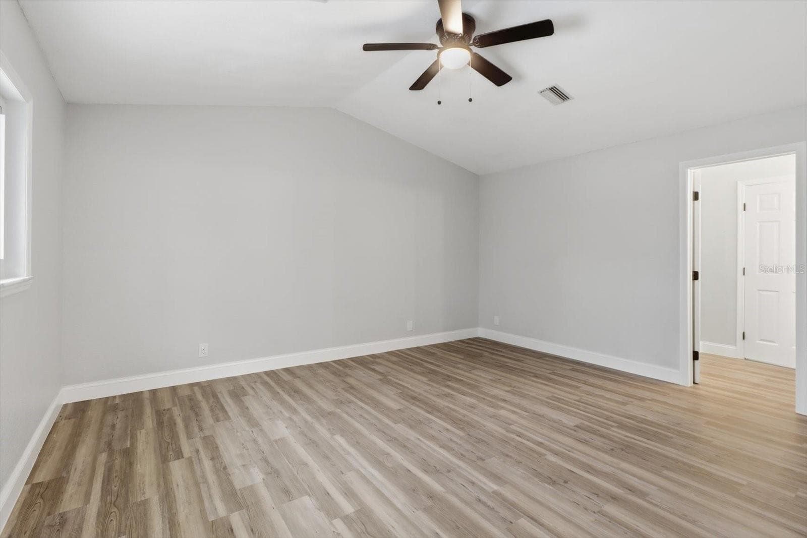 primary bedroom - 9642 ELGIN BLVD, SPRING HILL