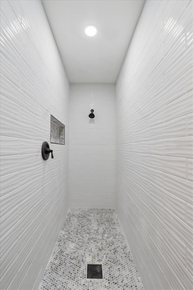 en suite bathroom - 9642 ELGIN BLVD, SPRING HILL