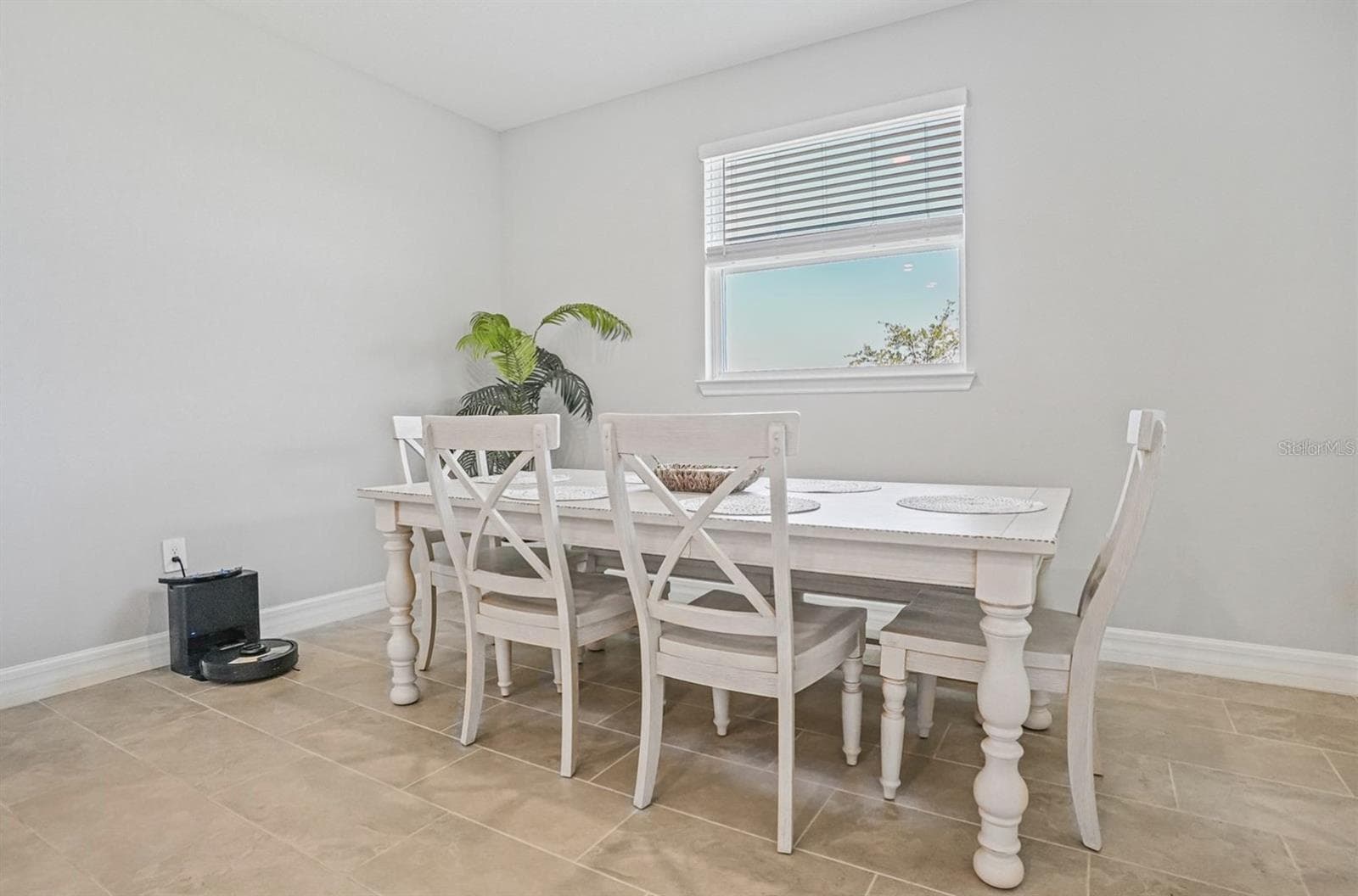 Single Family Residence at 17925 FATTORIA TER, LAKEWOOD RANCH, photo 13 of 32