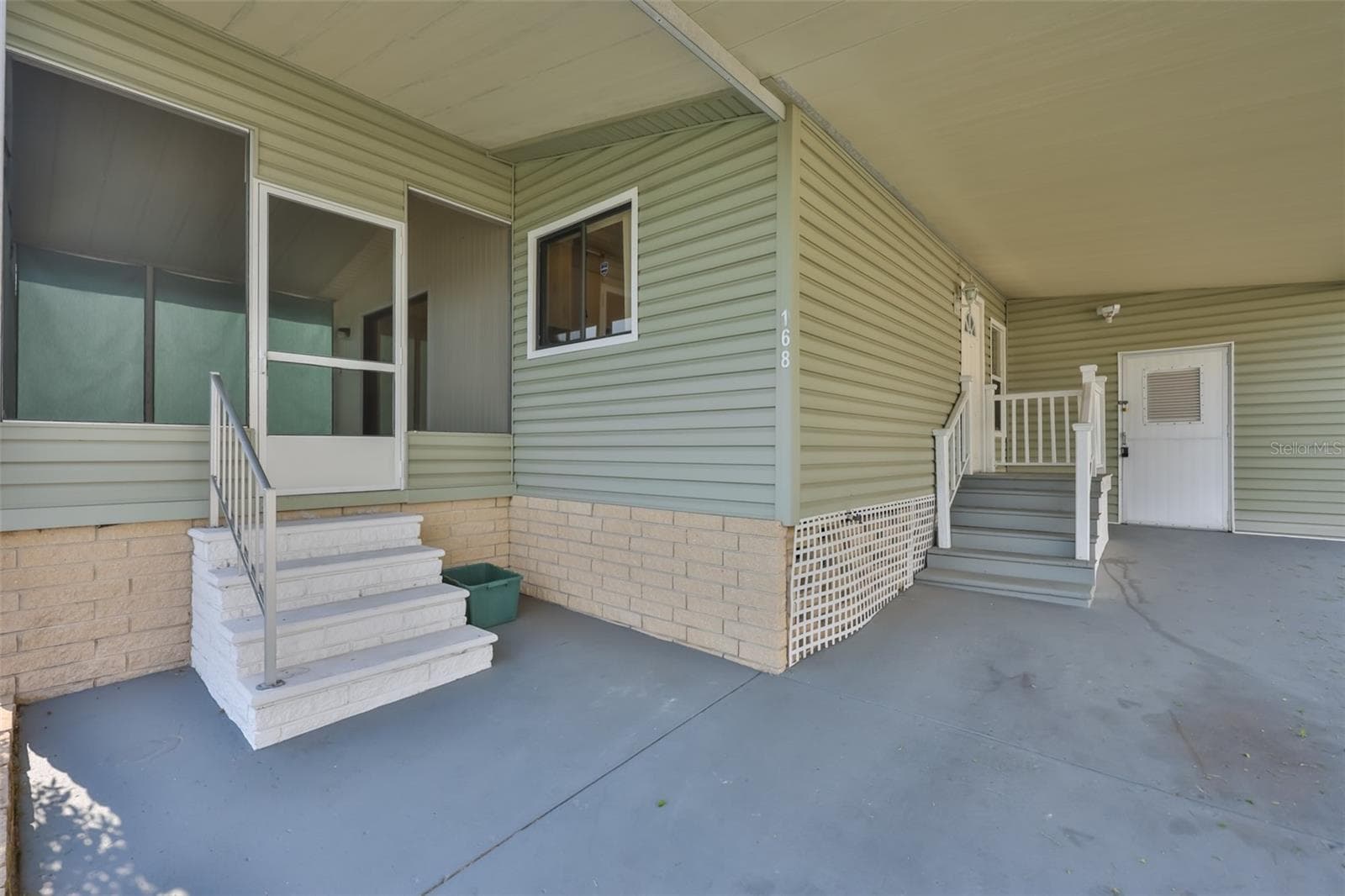 Manufactured Home at 168 BEECHWOOD DR #67, SAFETY HARBOR, photo 3 of 32