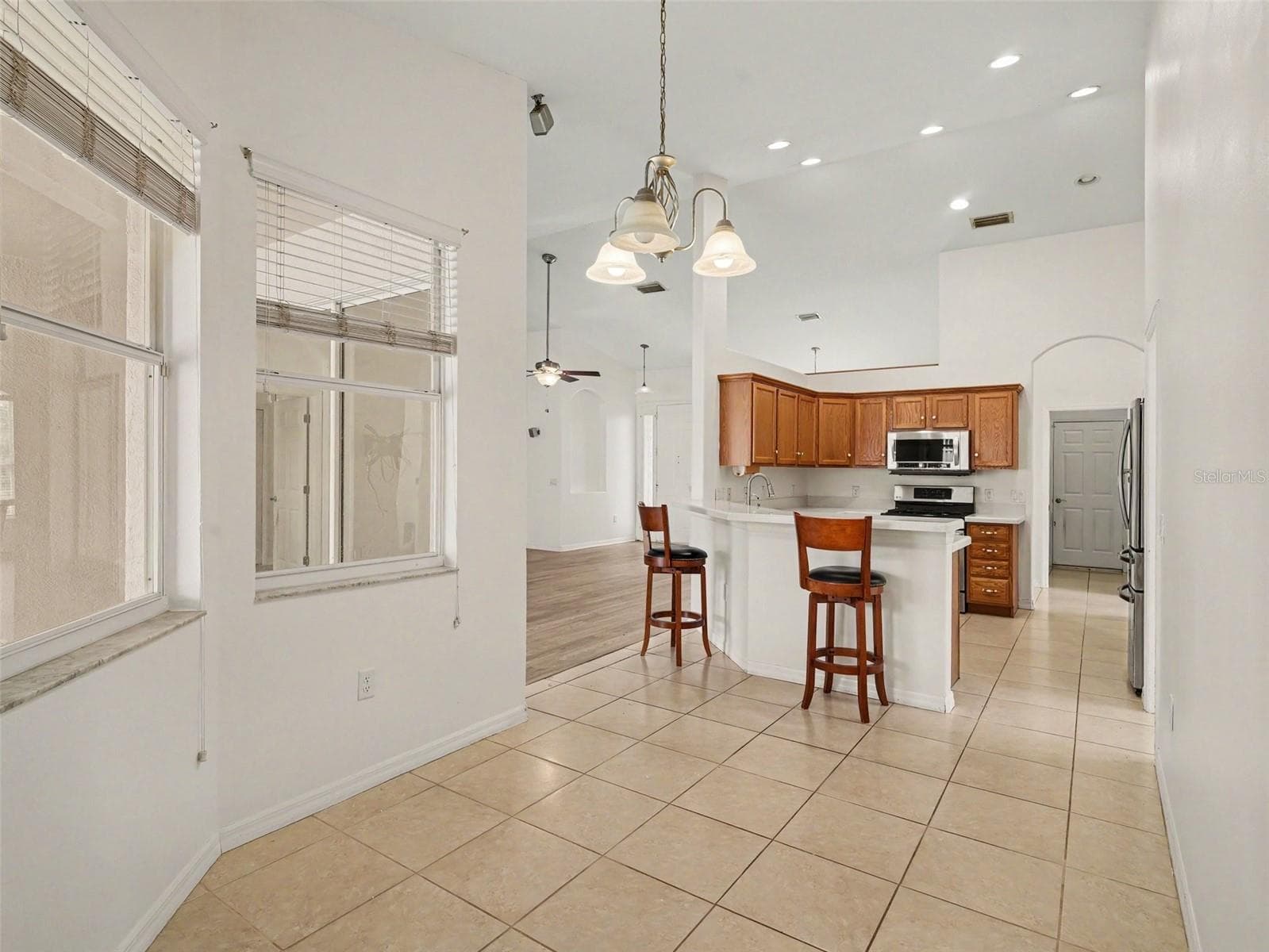 Single Family Residence at 535 PLANTERS MANOR WAY, BRADENTON, photo 13 of 39
