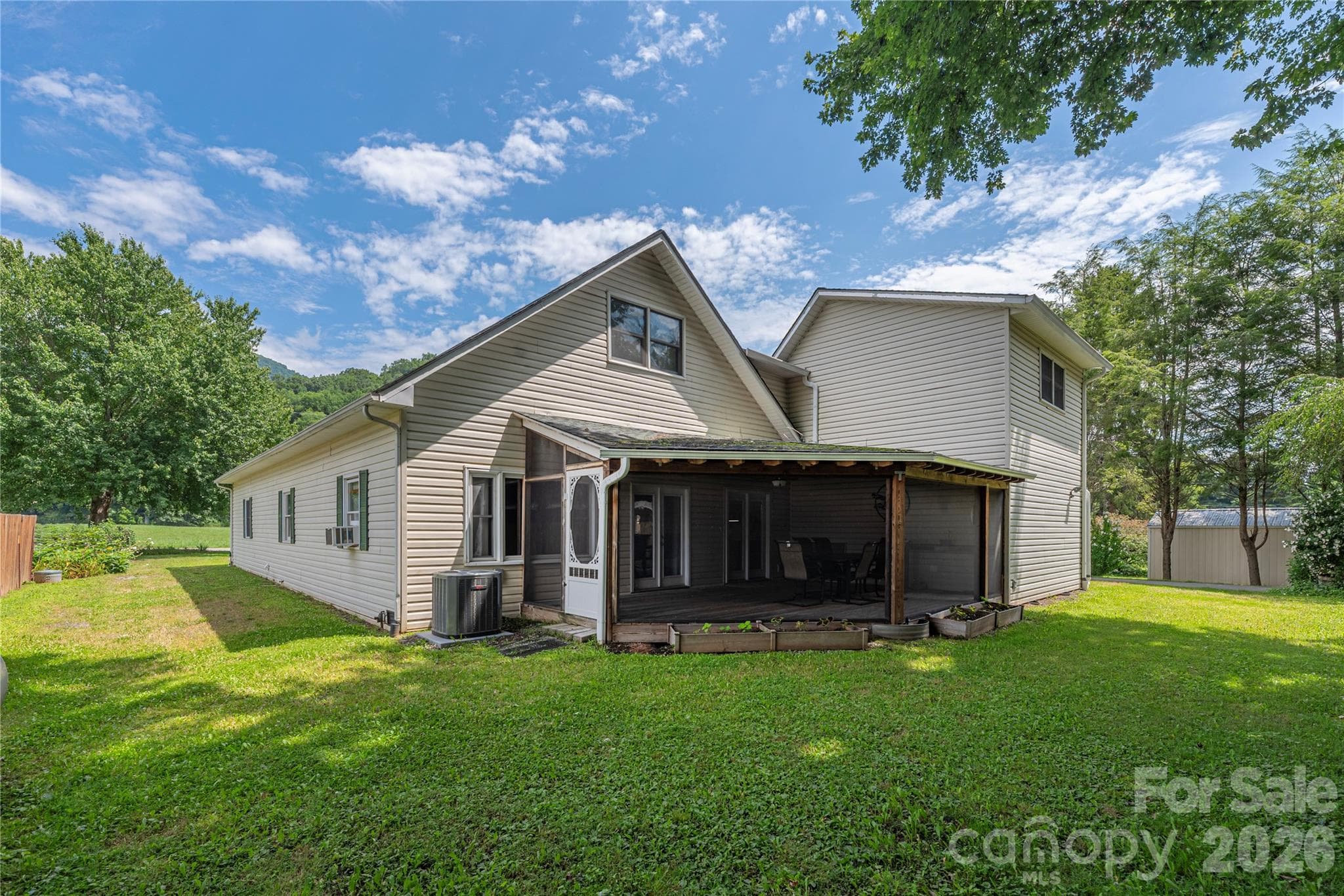 Single Family Residence at Maggie Valley, photo 4 of 37