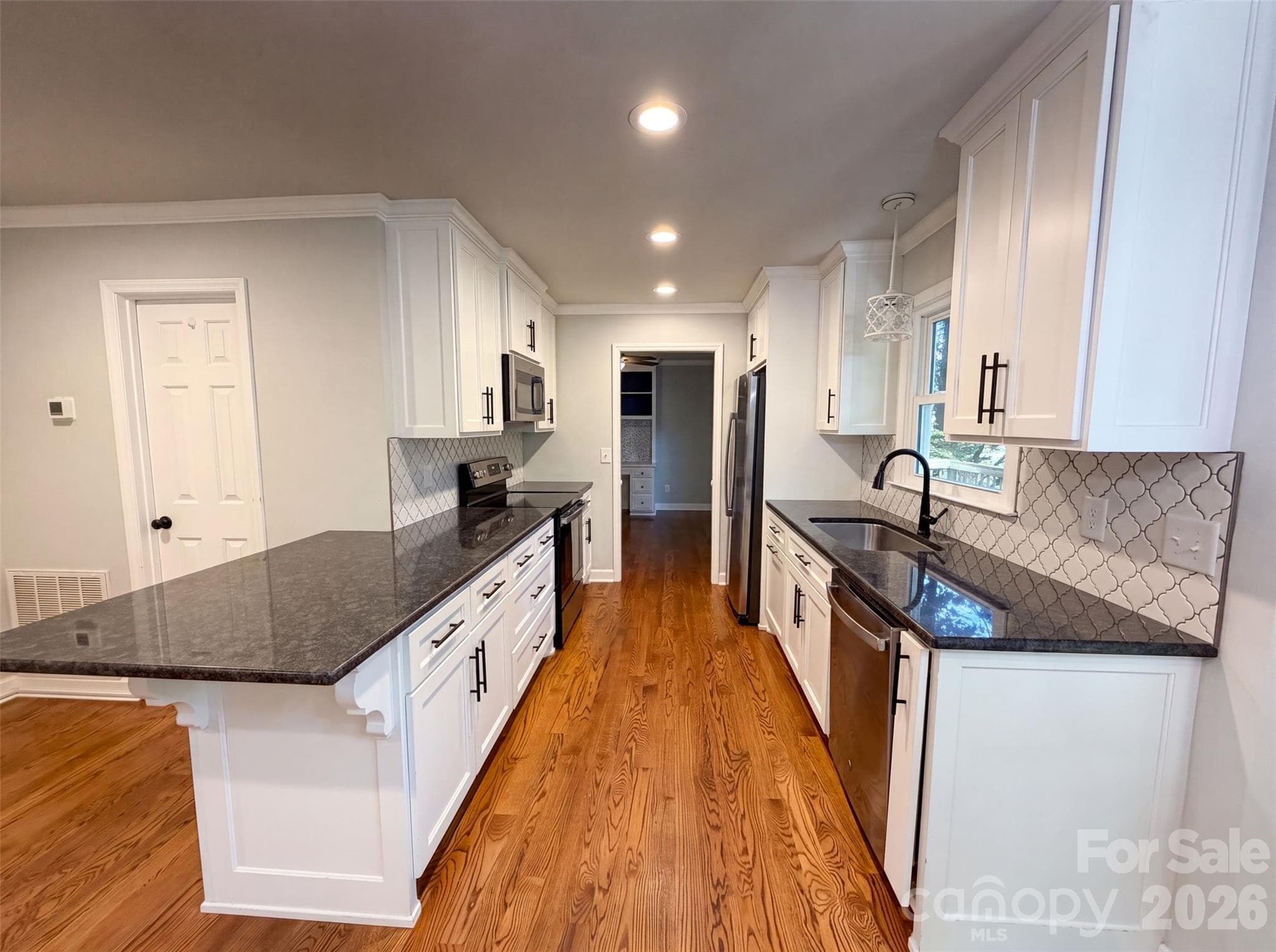 Single Family Residence at Gastonia, photo 8 of 18