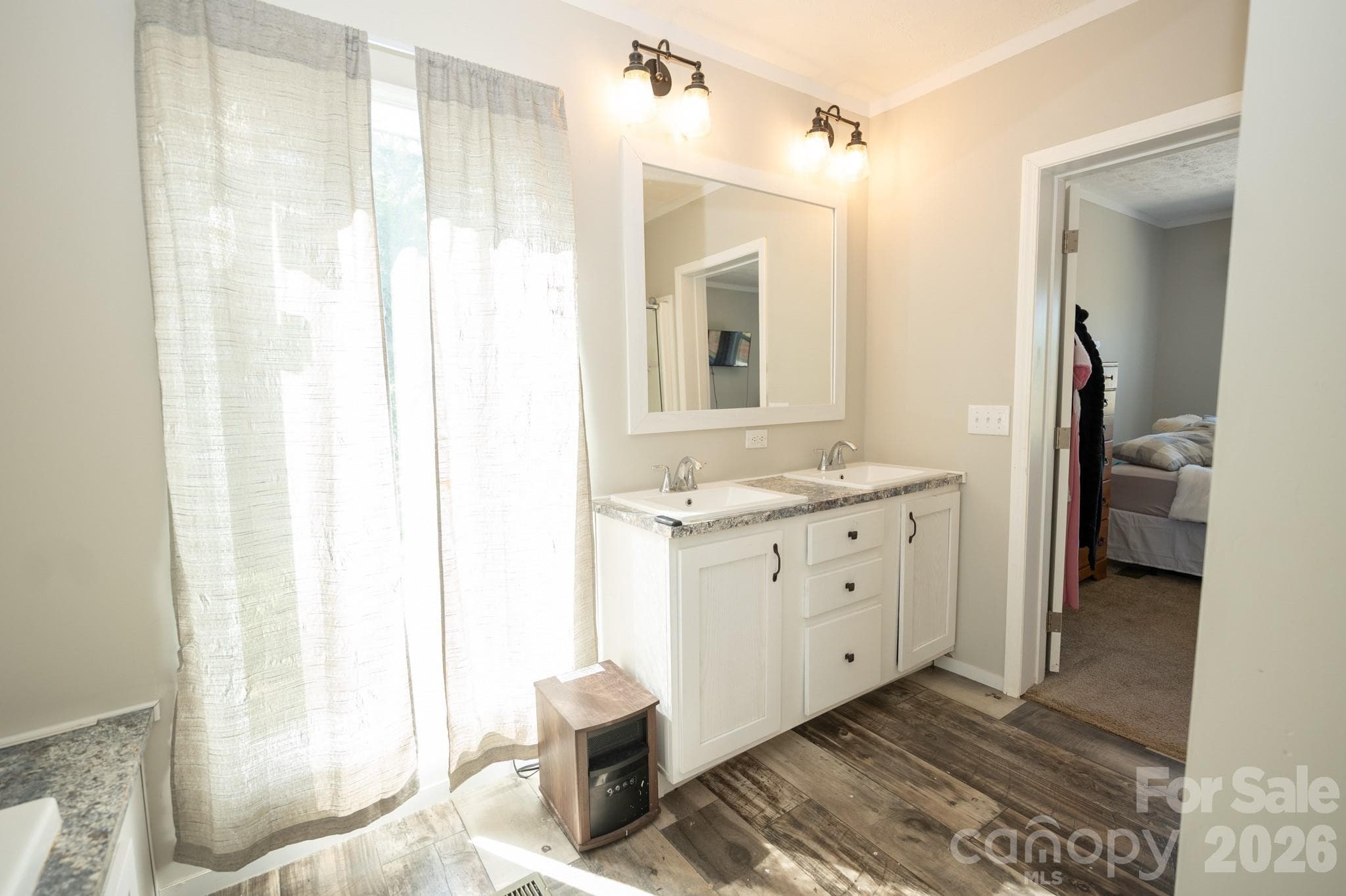 Single Family Residence at Rutherfordton, photo 9 of 21