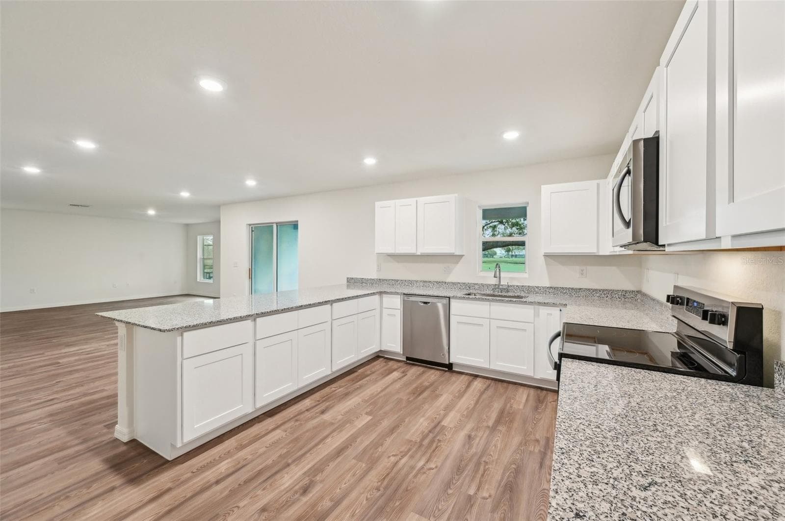 Single Family Residence at 12 HACKBERRY CT N, HOMOSASSA, photo 14 of 34