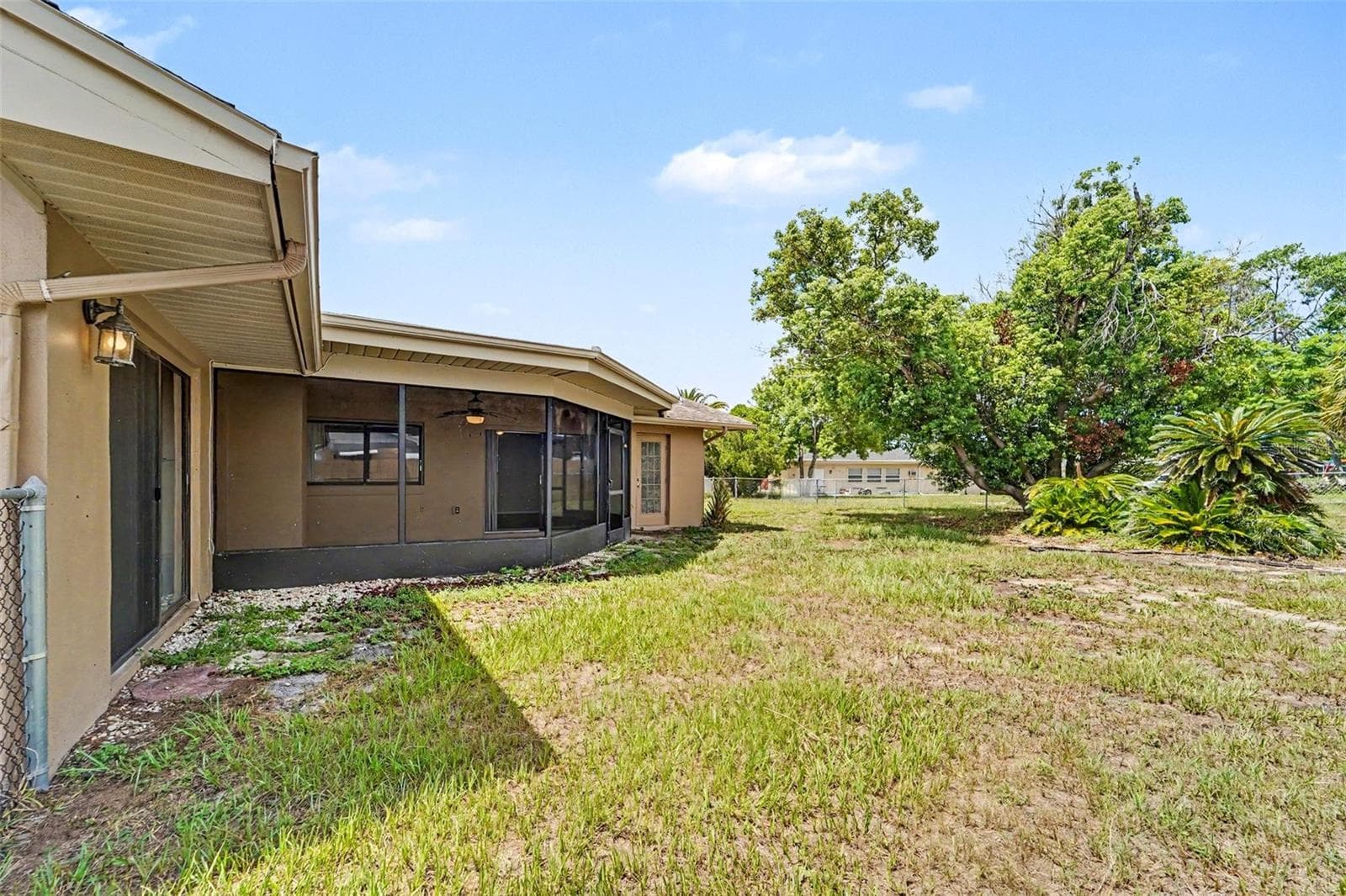 Single Family Residence at 8321 BRIARLEAF CT, PORT RICHEY, photo 16 of 19