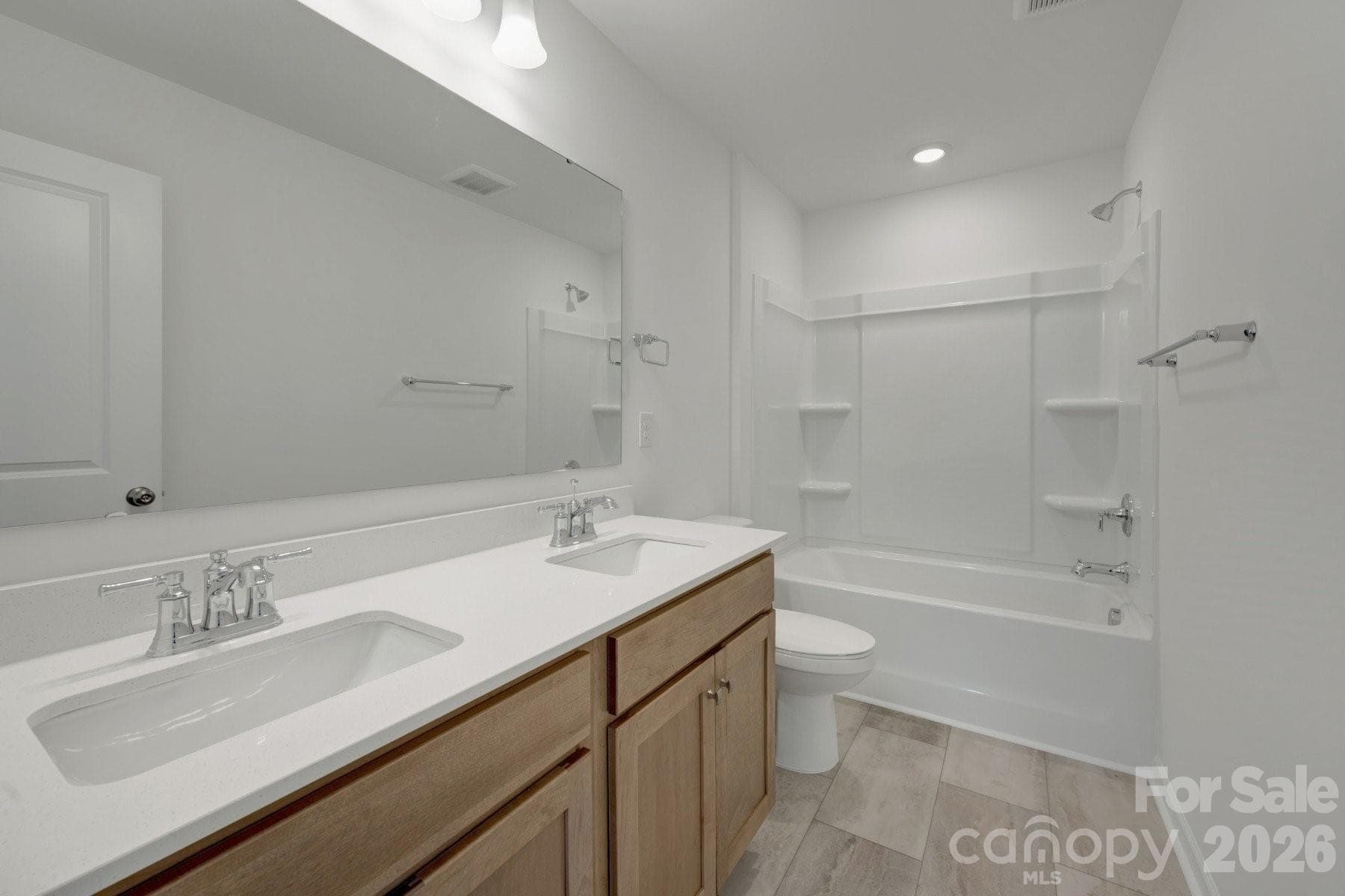 Secondary bathroom - 1354 Fremont Drive, Wingate