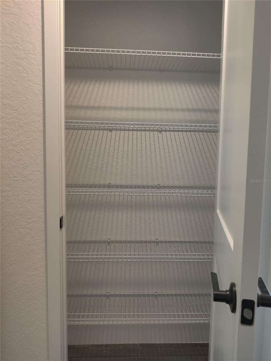 Linen Closet - 1 CHRYSANTHEMUM CT, HOMOSASSA