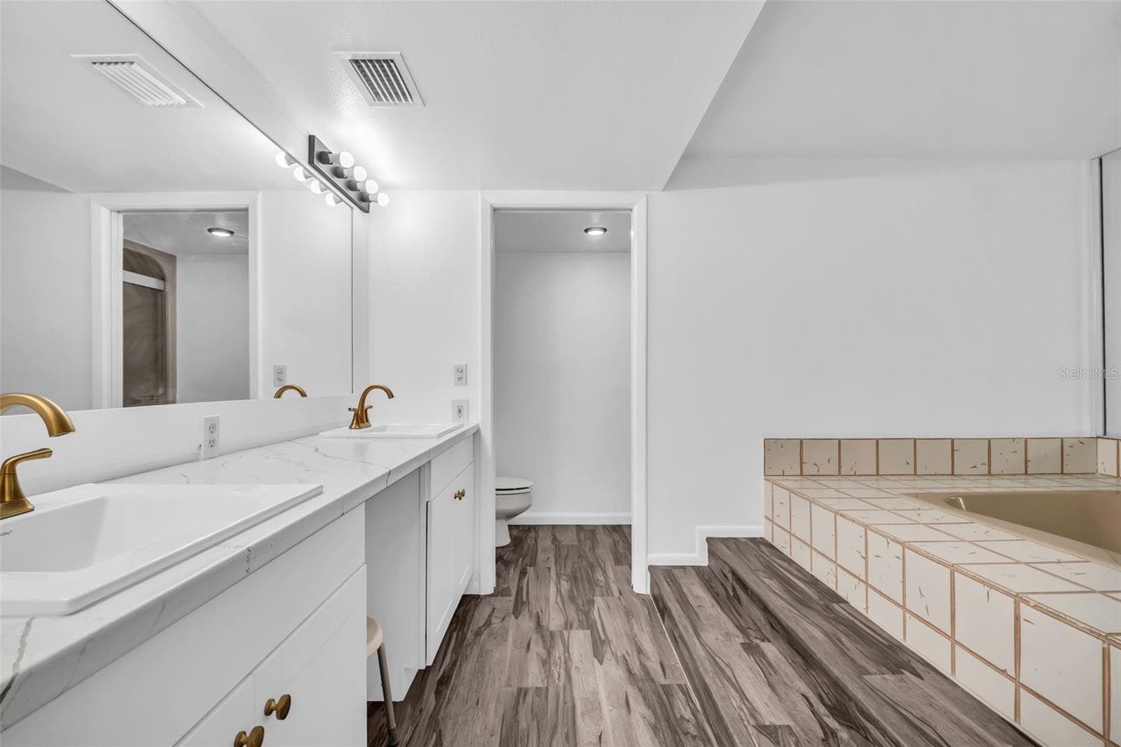 Condominium at 55 ROGERS ST #P5, CLEARWATER, photo 7 of 26