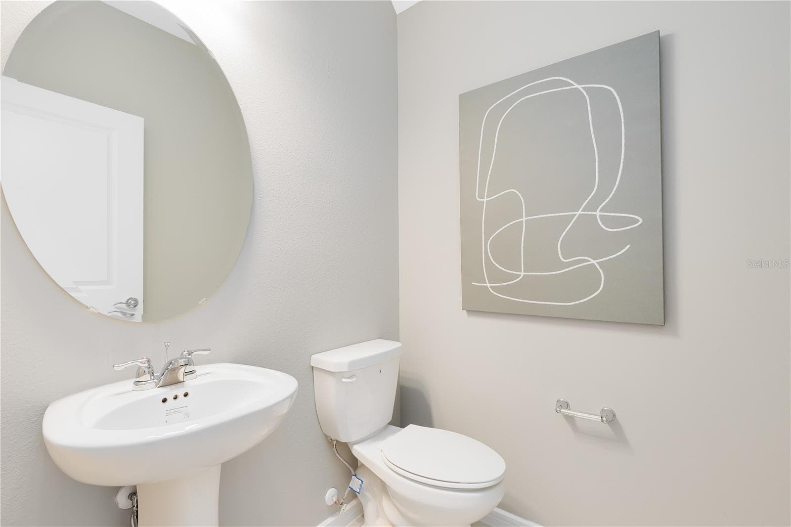 Model Home Design Only. Pictures and furnishings are for illustrative purposes only. Elevations, colors and options may vary. Furniture is for model home staging only. - 10674 EVENING STAR STREET, ORLANDO