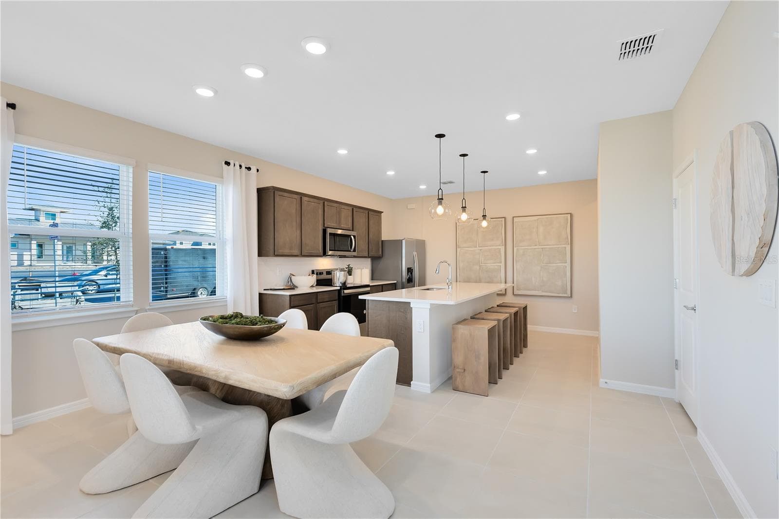 Model Home Design Only. Pictures and furnishings are for illustrative purposes only. Elevations, colors and options may vary. Furniture is for model home staging only. - 10674 EVENING STAR STREET, ORLANDO