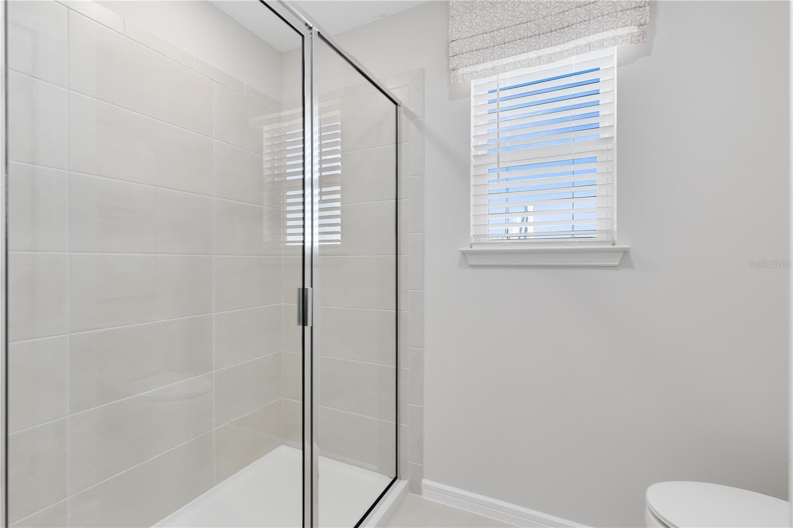 Model Home Design Only. Pictures and furnishings are for illustrative purposes only. Elevations, colors and options may vary. Furniture is for model home staging only. - 10674 EVENING STAR STREET, ORLANDO