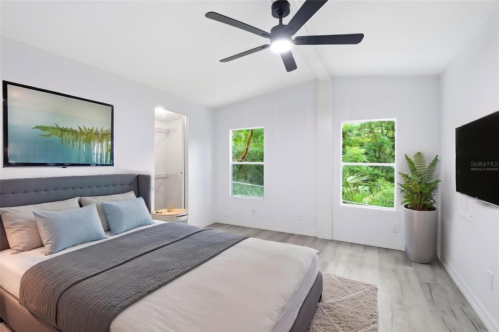 Virtually Staged - 403 ACORN CIR, FRUITLAND PARK