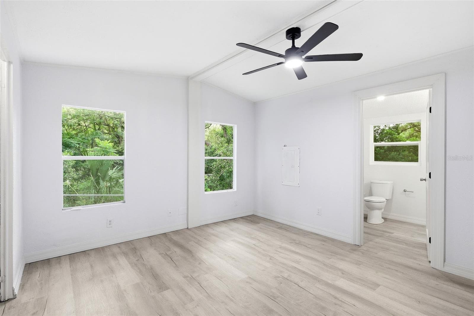 Primary bedroom - 403 ACORN CIR, FRUITLAND PARK