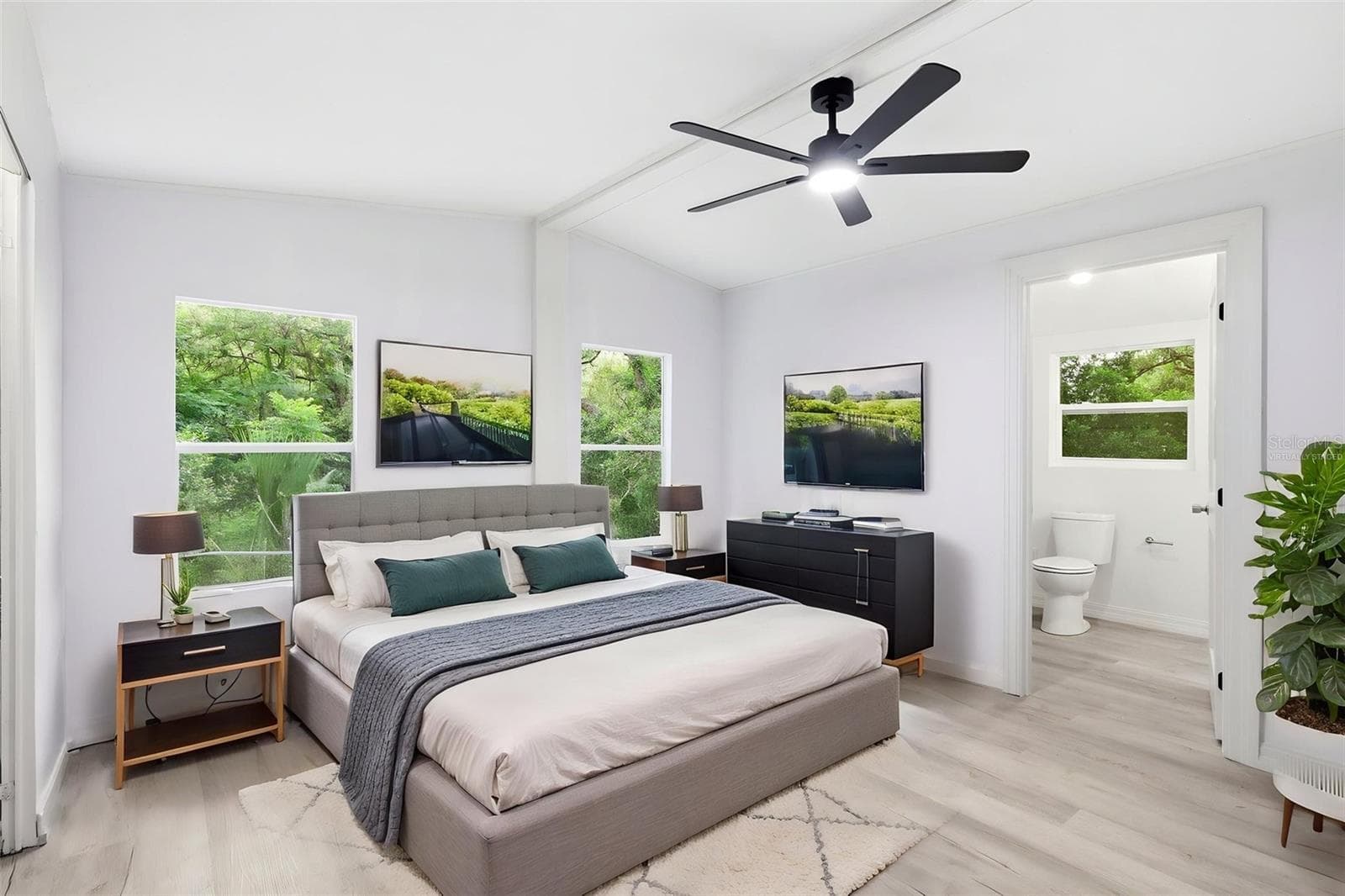 Virtually Staged - 403 ACORN CIR, FRUITLAND PARK