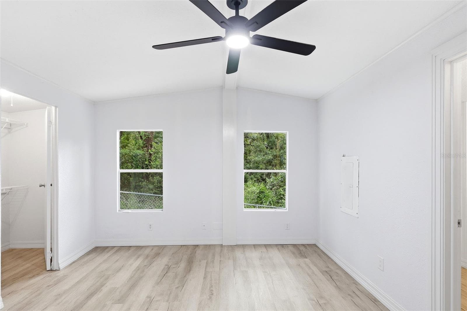 Primary bedroom - 403 ACORN CIR, FRUITLAND PARK