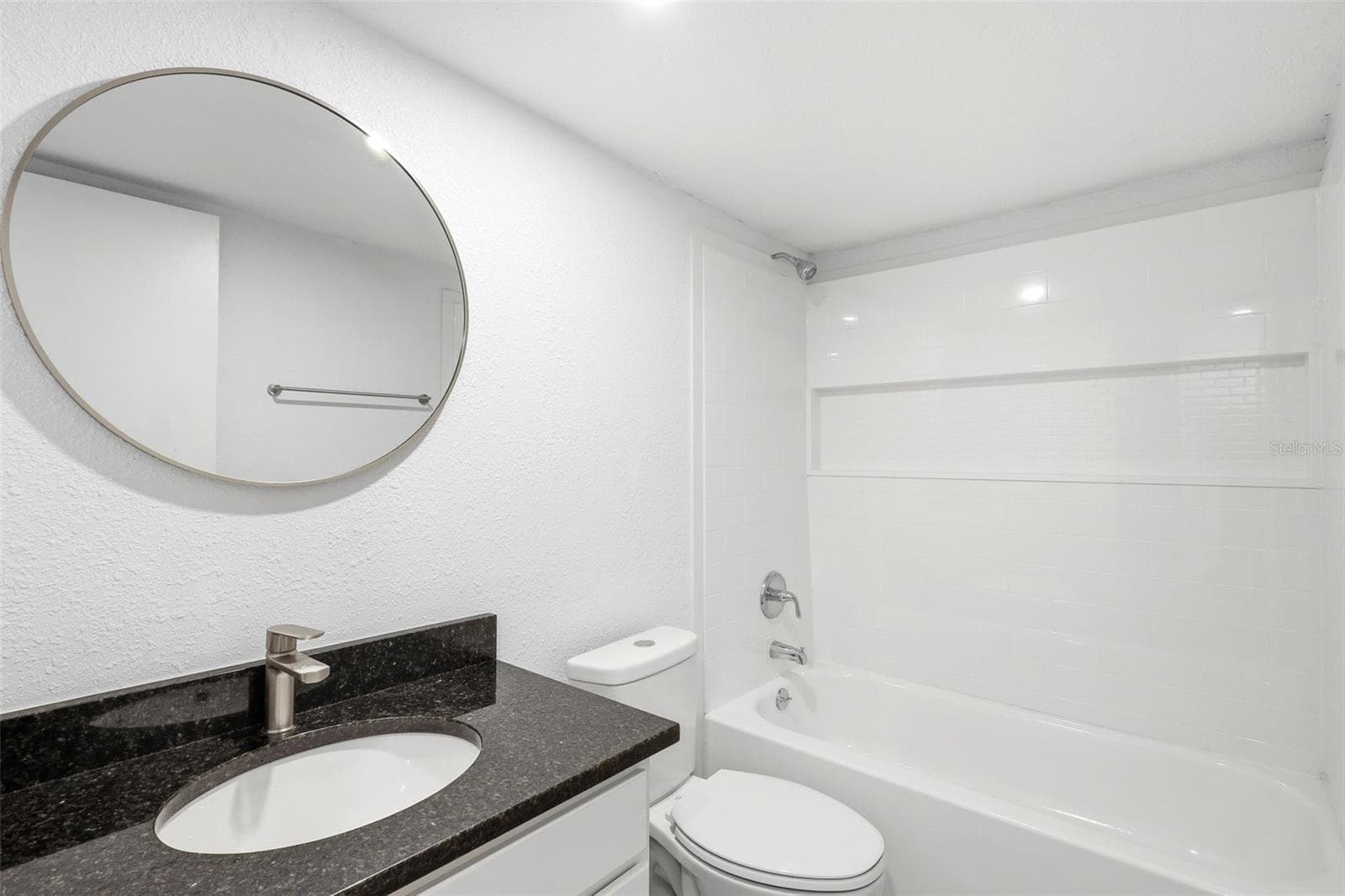 Second Bathroom - 403 ACORN CIR, FRUITLAND PARK