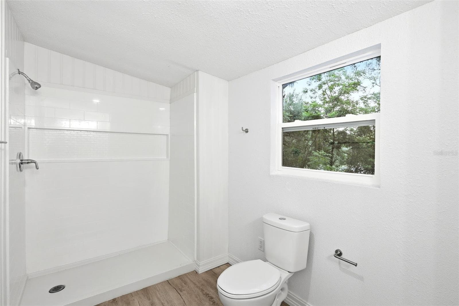 Second Bathroom - 403 ACORN CIR, FRUITLAND PARK