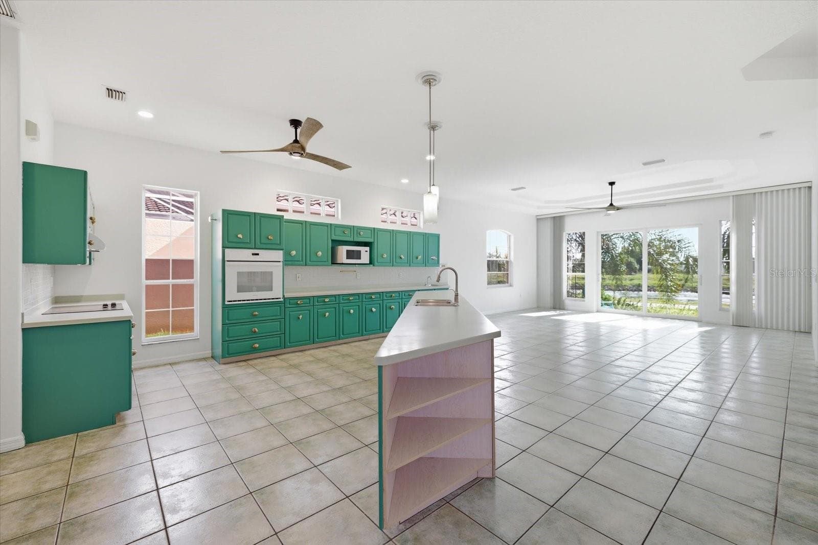 Single Family Residence at 210 RIO TERRA, VENICE, photo 16 of 78