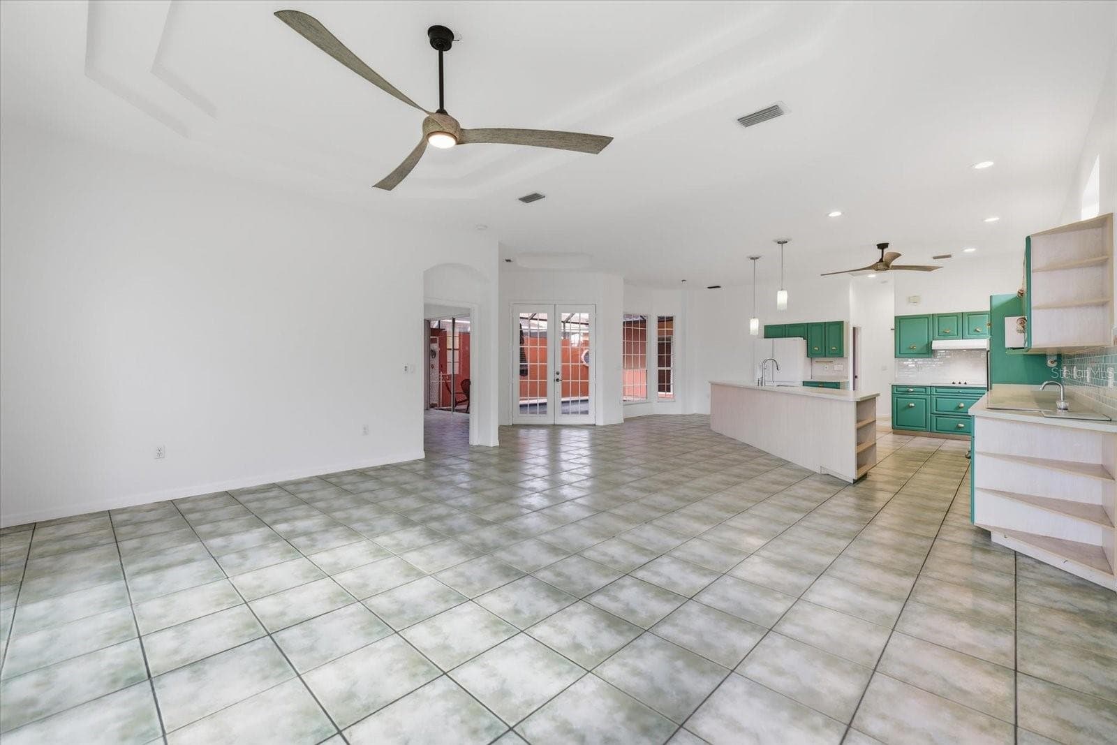 Single Family Residence at 210 RIO TERRA, VENICE, photo 17 of 78