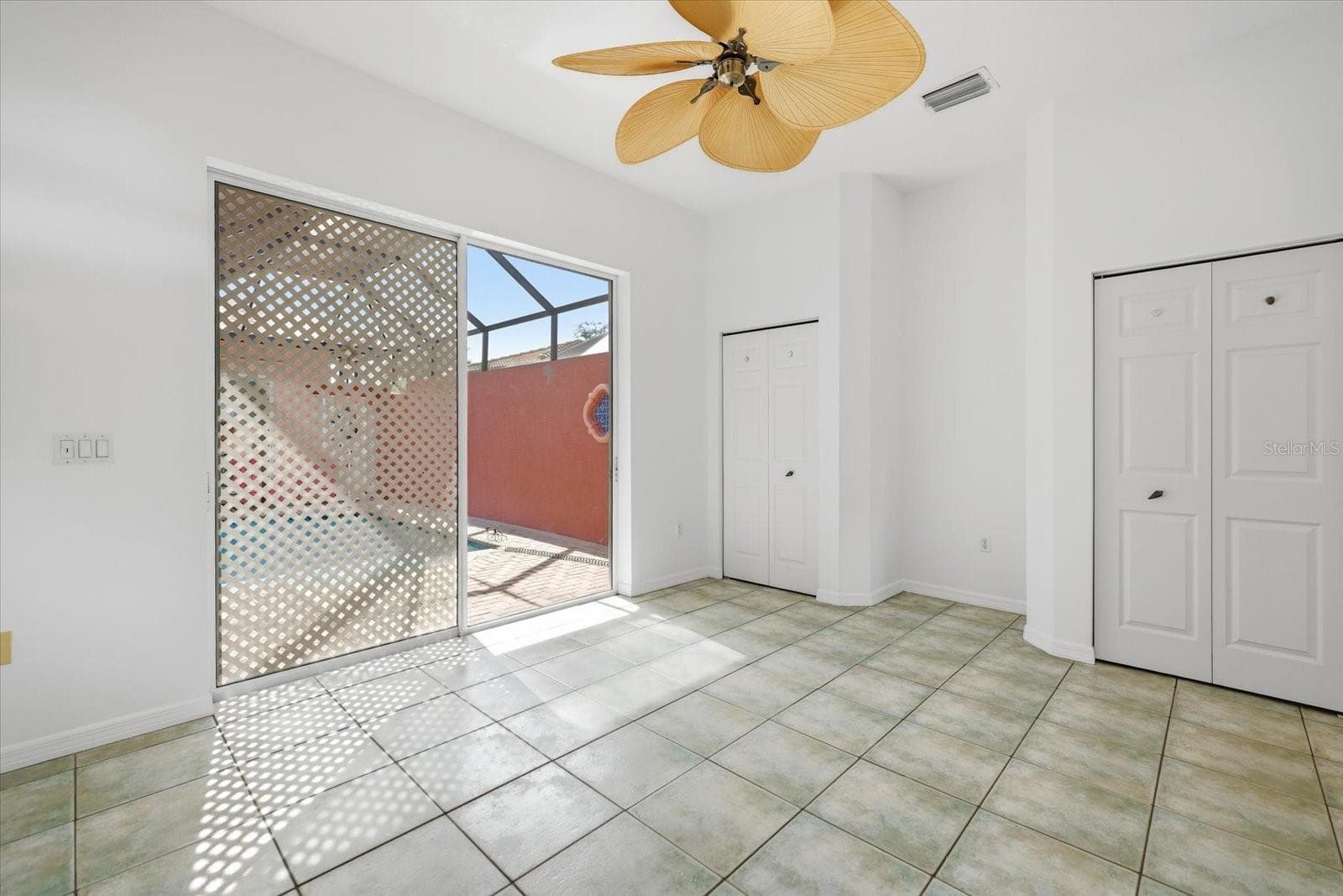 Single Family Residence at 210 RIO TERRA, VENICE, photo 18 of 78