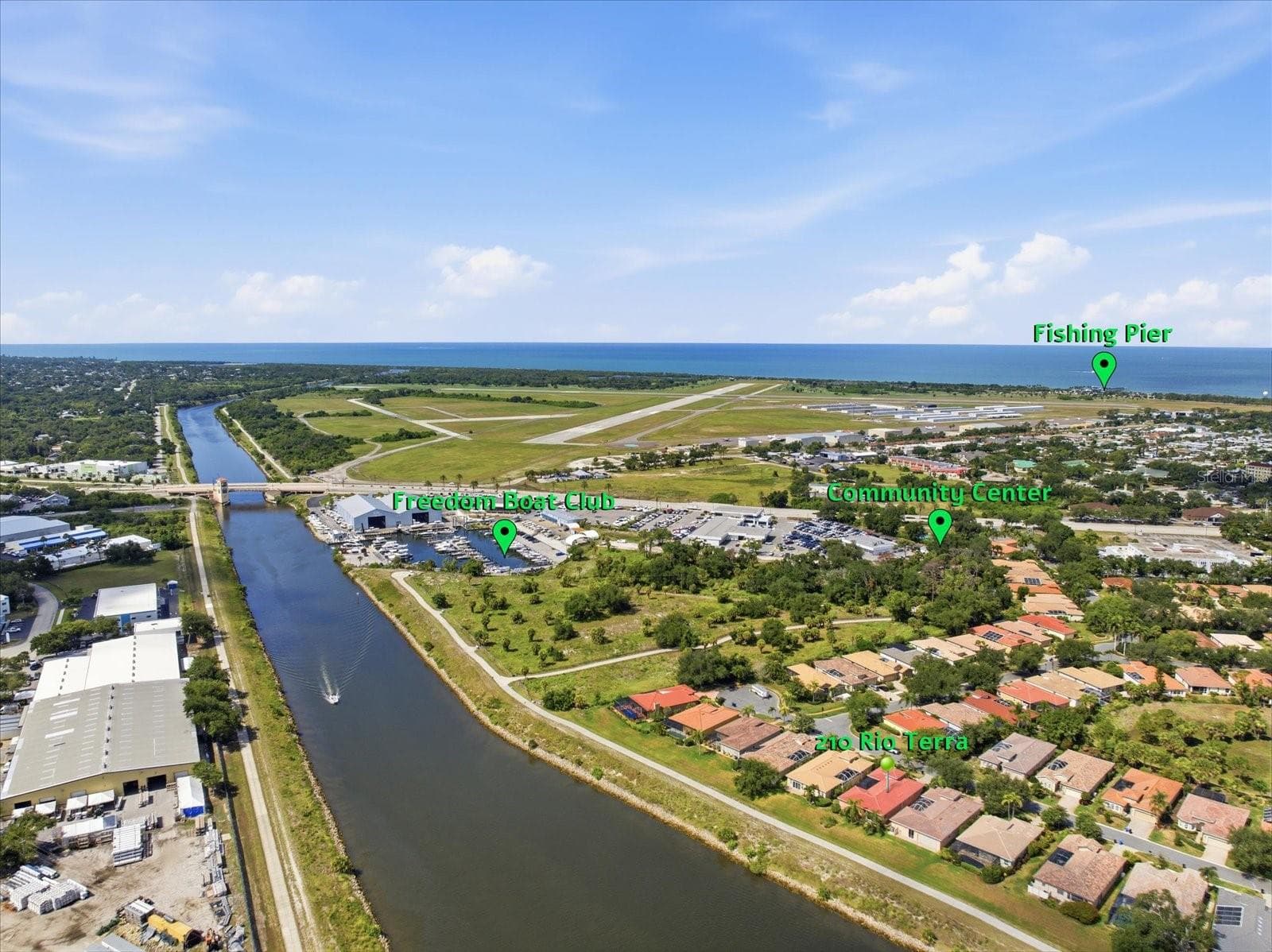 Single Family Residence at 210 RIO TERRA, VENICE, photo 44 of 78