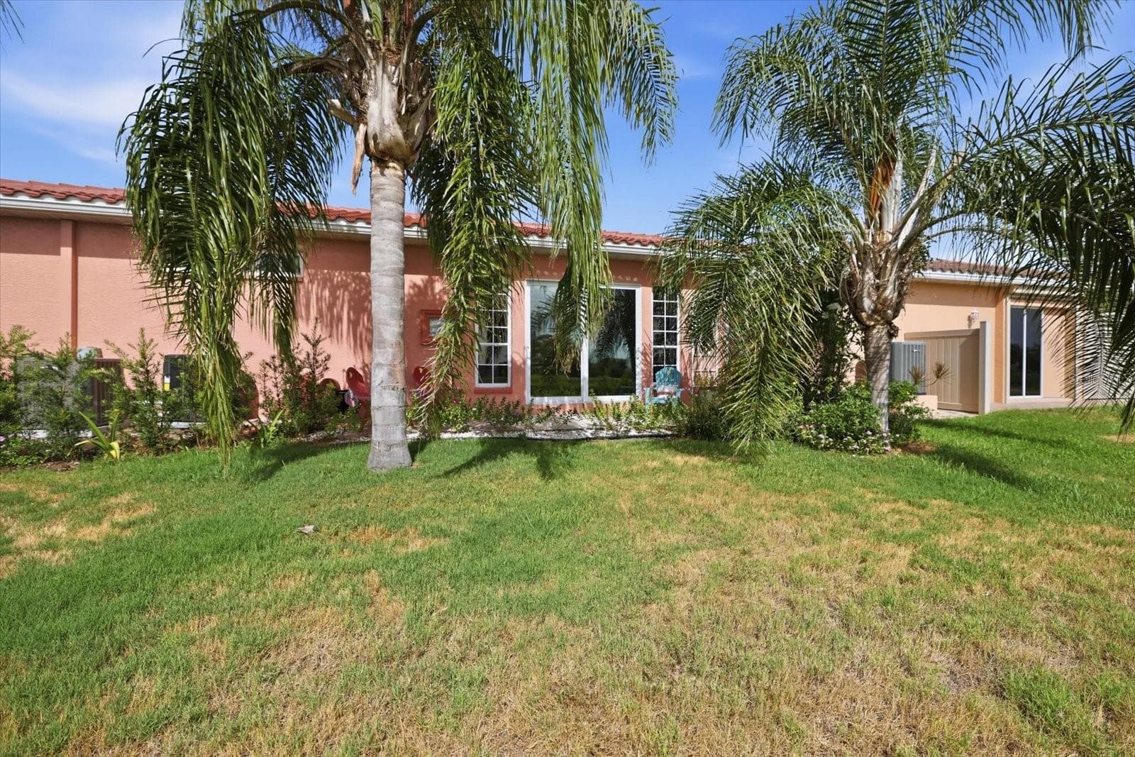 Single Family Residence at 210 RIO TERRA, VENICE, photo 62 of 78