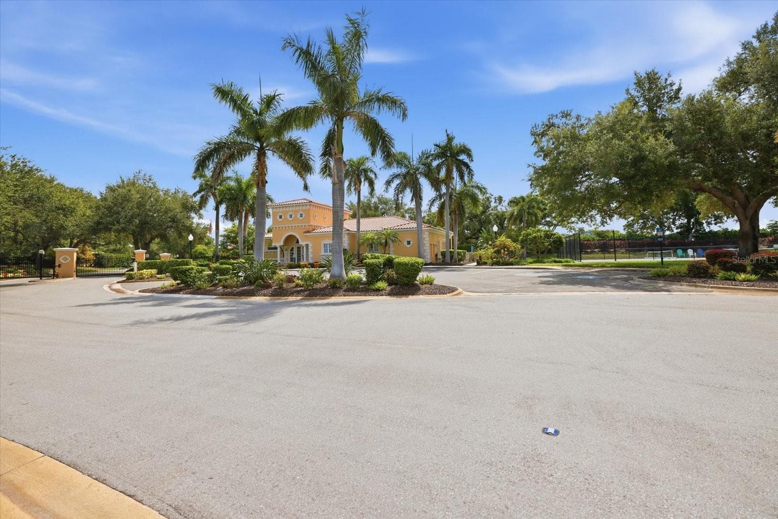 Single Family Residence at 210 RIO TERRA, VENICE, photo 73 of 78