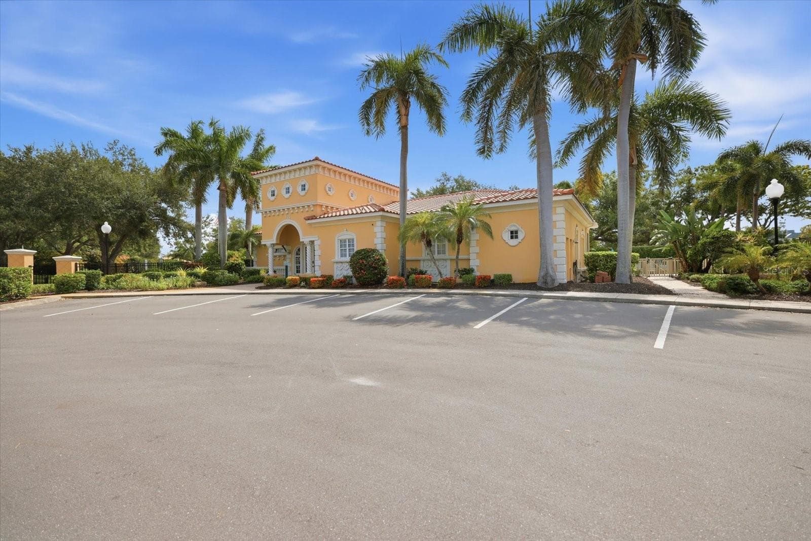 Single Family Residence at 210 RIO TERRA, VENICE, photo 74 of 78