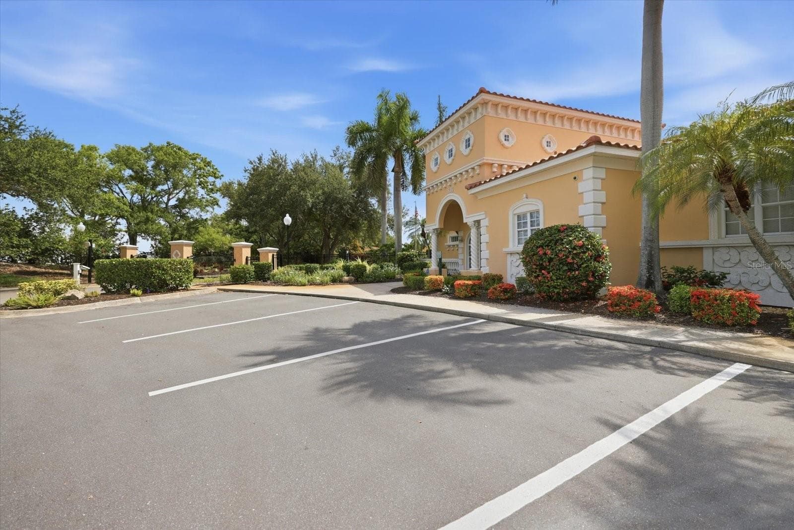 Single Family Residence at 210 RIO TERRA, VENICE, photo 76 of 78