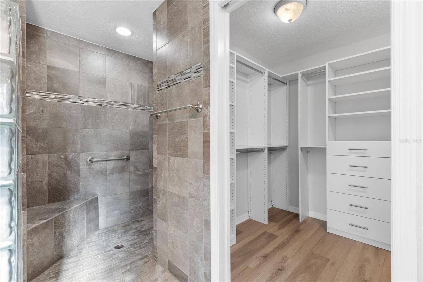 Master Shower - 3461 EARL WAY, THE VILLAGES