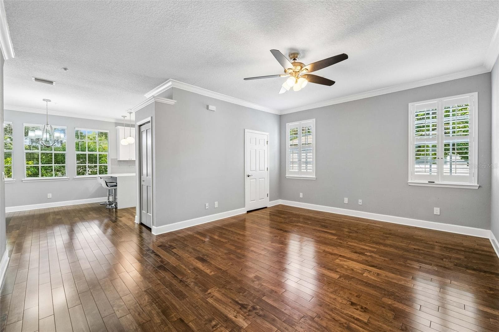 Townhouse at 2613 ESPANA CT, TAMPA, photo 9 of 37