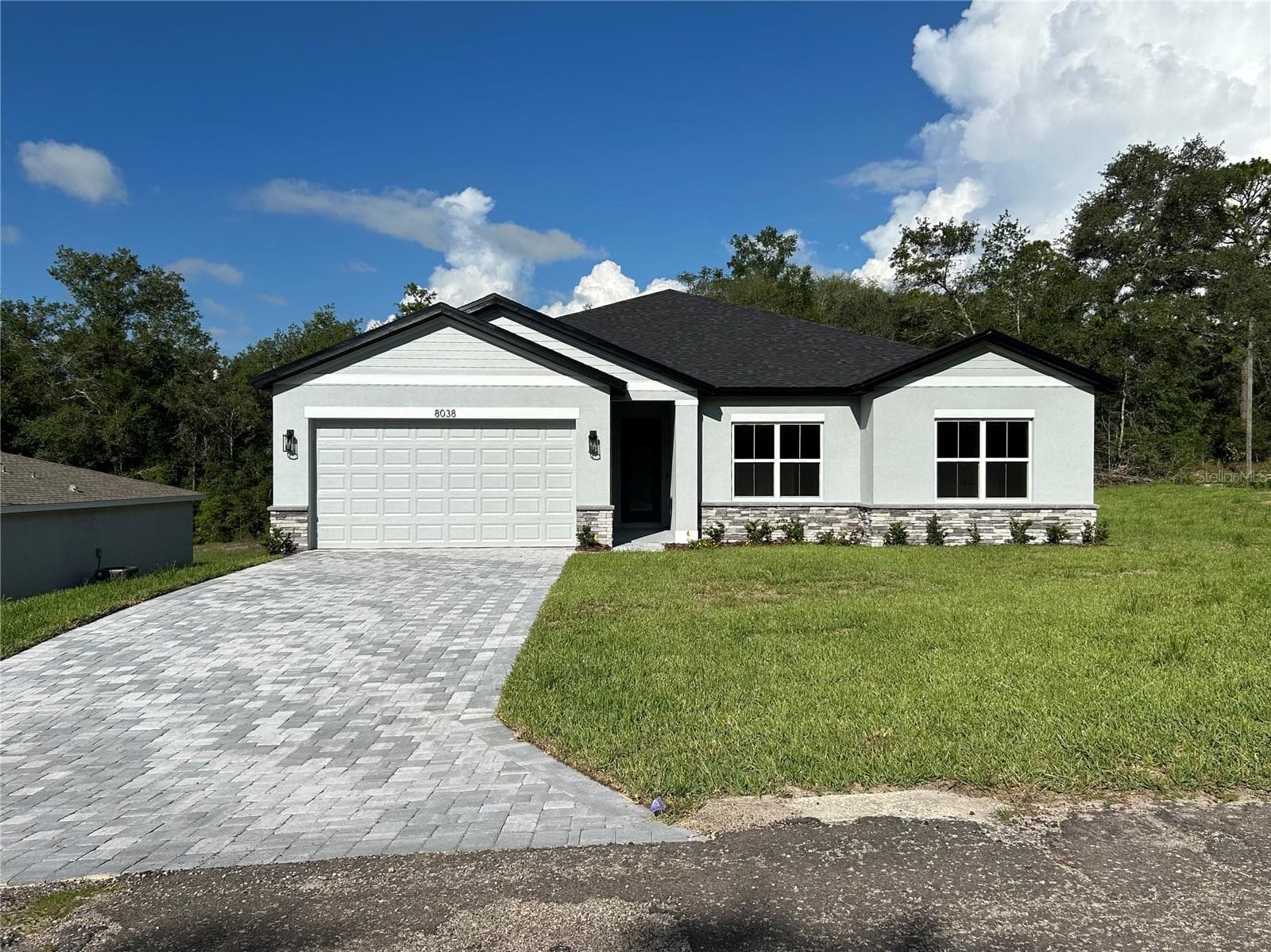 8038 N VOYAGER DR