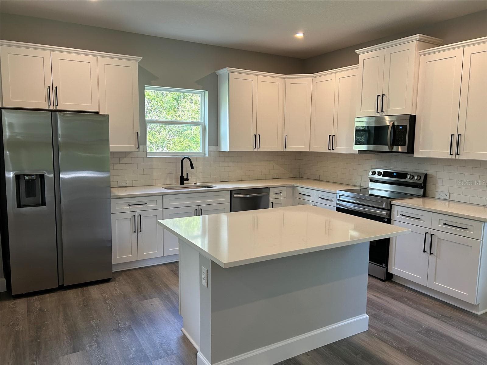 Single Family Residence at 8038 N VOYAGER DR, DUNNELLON, photo 4 of 15