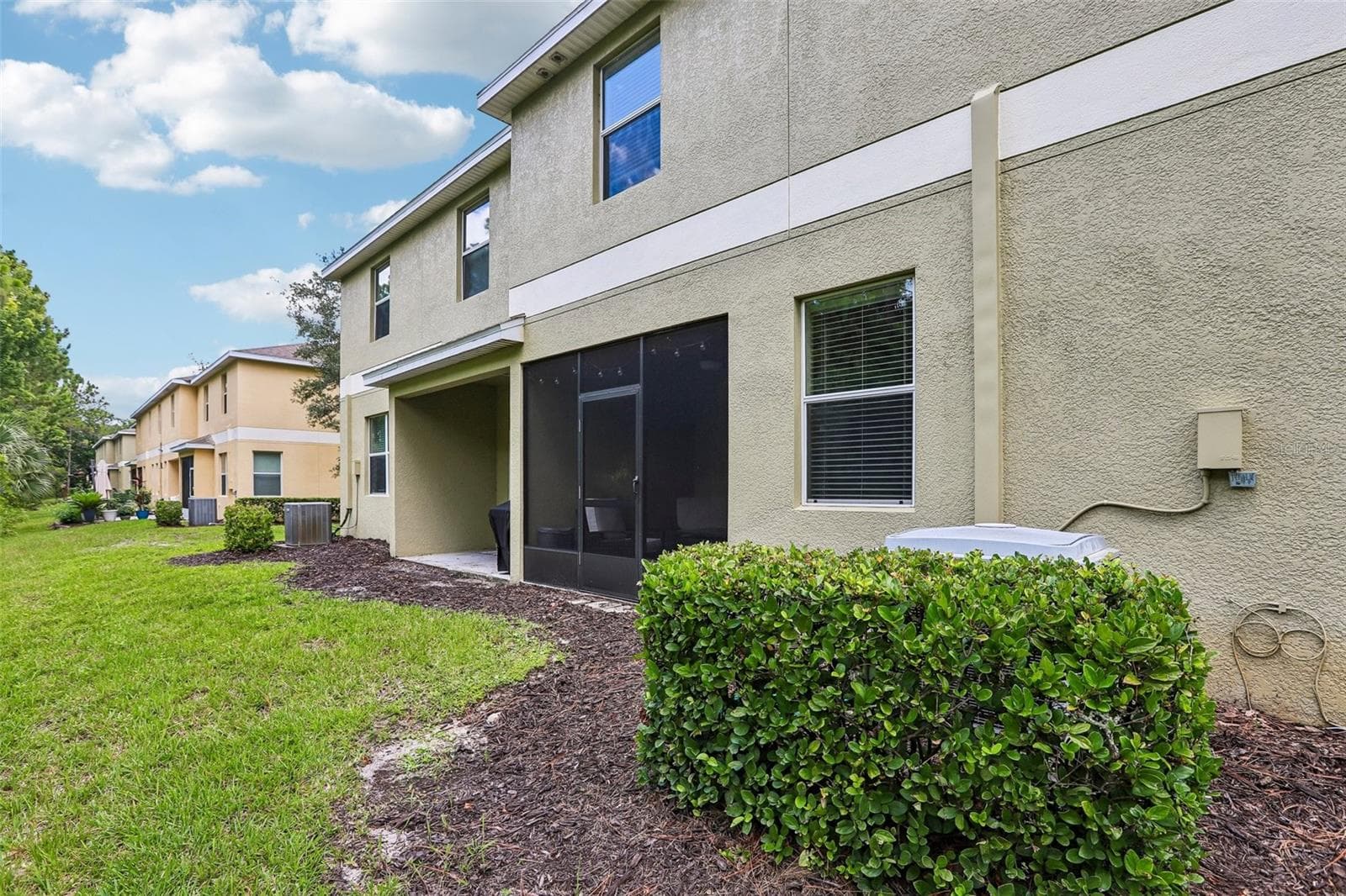 Townhouse at 20306 STARFINDER WAY, TAMPA, photo 4 of 28